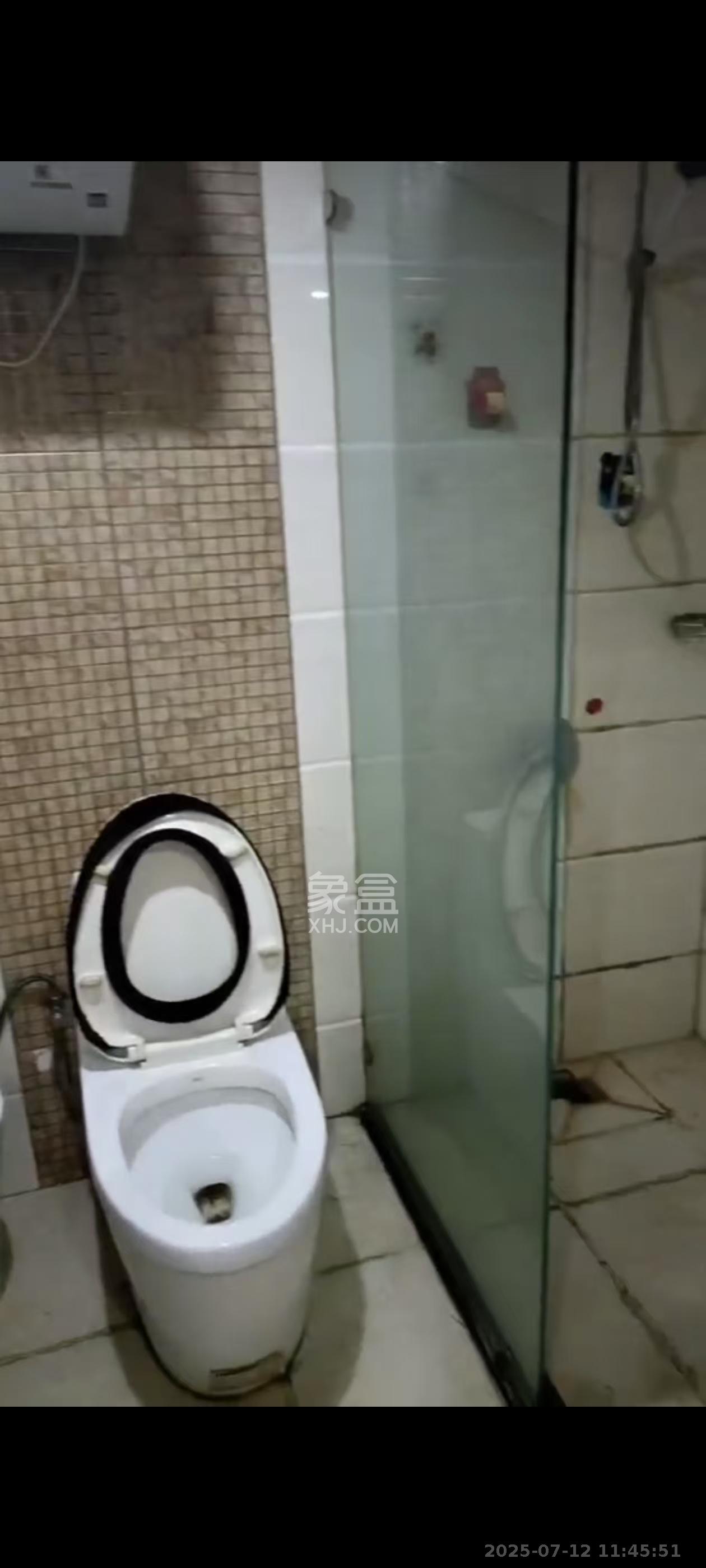 摩天一号  1室1厅1卫    1700.0元/月室内图