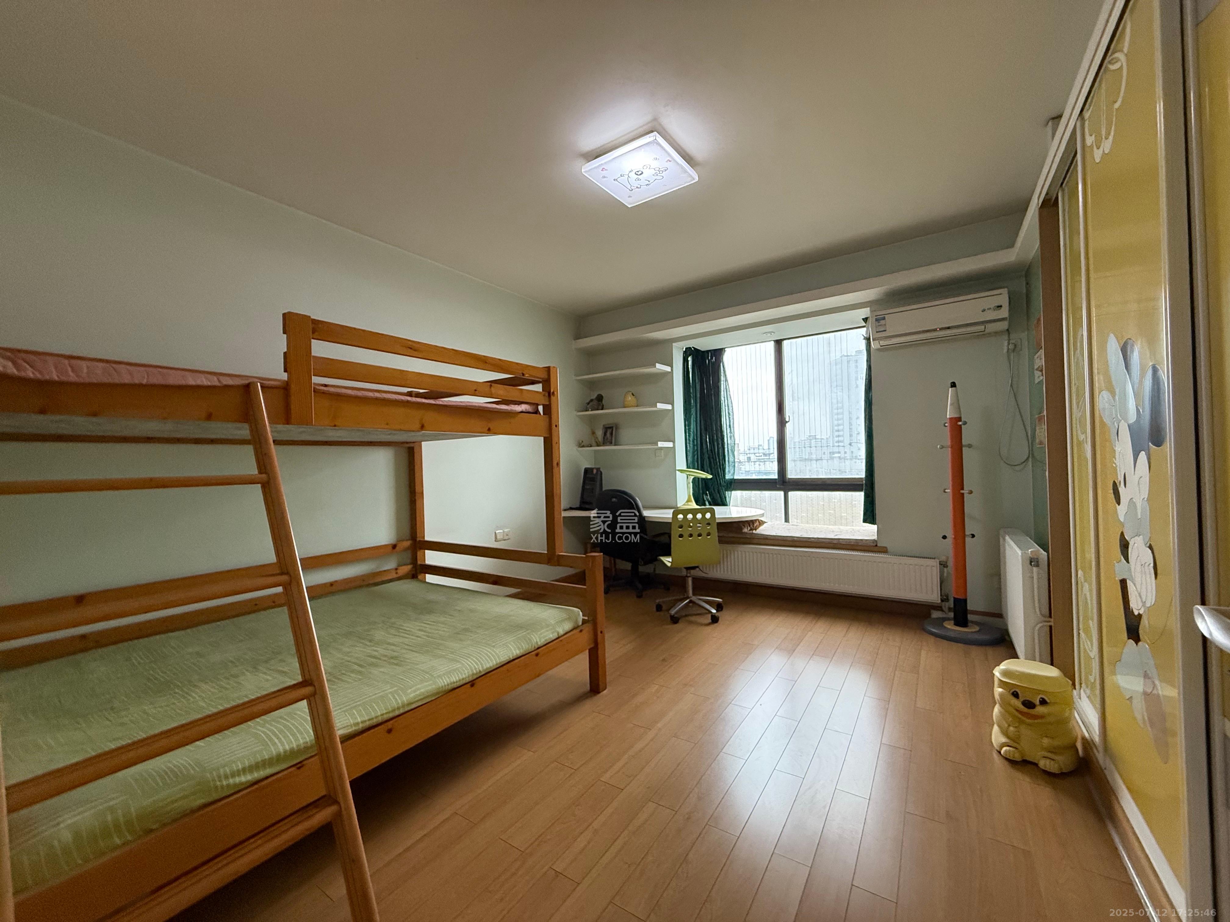 湘水一城(一期) 3室2厅2卫 2500.0元/月 湘水一城(一期) 3室2厅2卫 2500.0元/月室内图