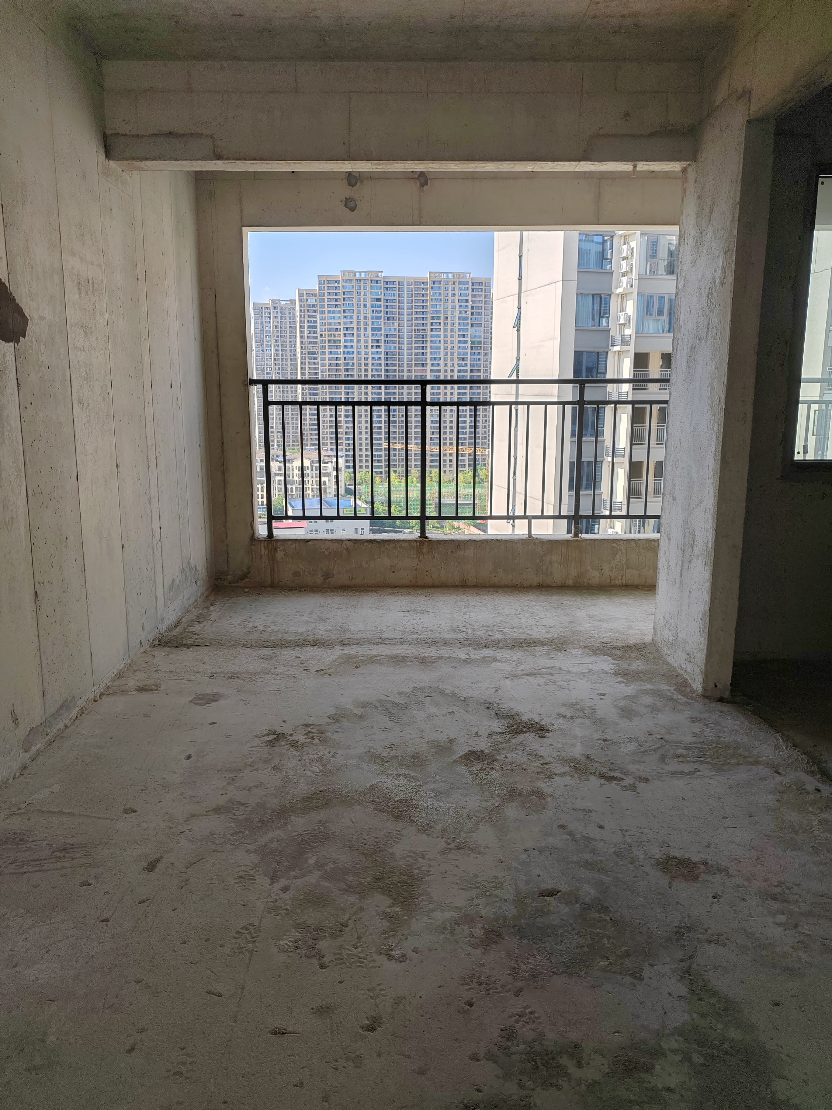 湘悦青春里  4室2厅2卫    96.8万客厅