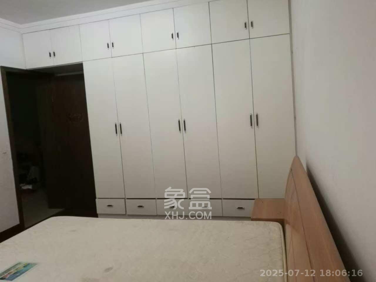 德馨园  3室2厅1卫    1800.0元/月室内图