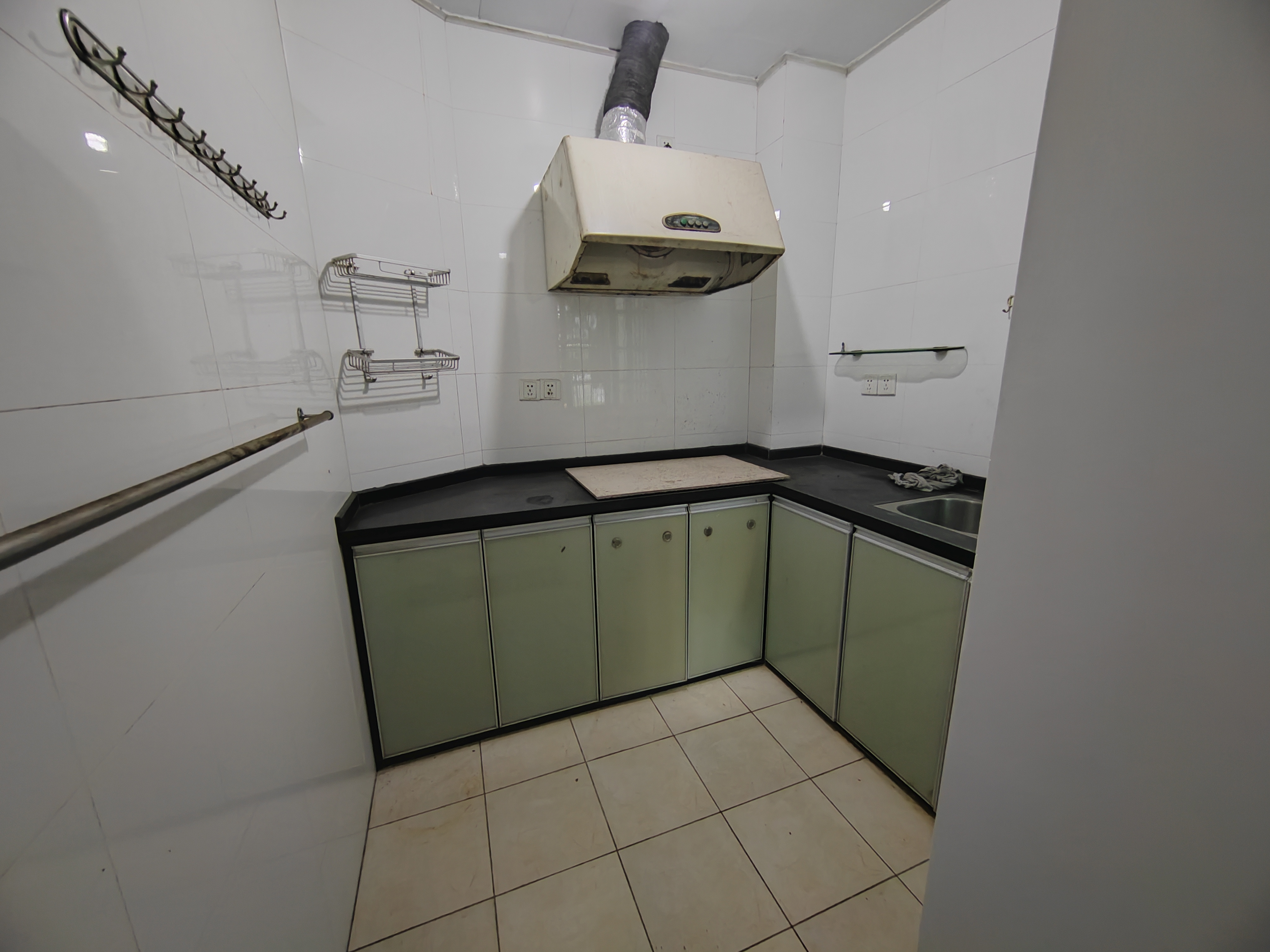 画苑小区 3室2厅1卫 2000.0元/月 画苑小区 3室2厅1卫 2000.0元/月室内图