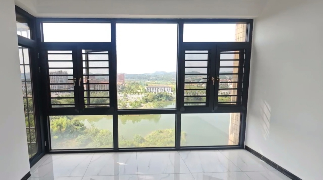 金信顺馨园  2室1厅1卫    30.8万 金信顺馨园  2室1厅1卫    30.8万客厅