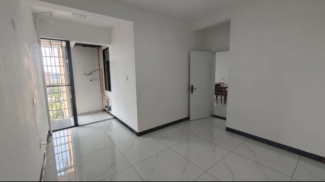 金信顺馨园  2室1厅1卫    30.8万 金信顺馨园  2室1厅1卫    30.8万客厅