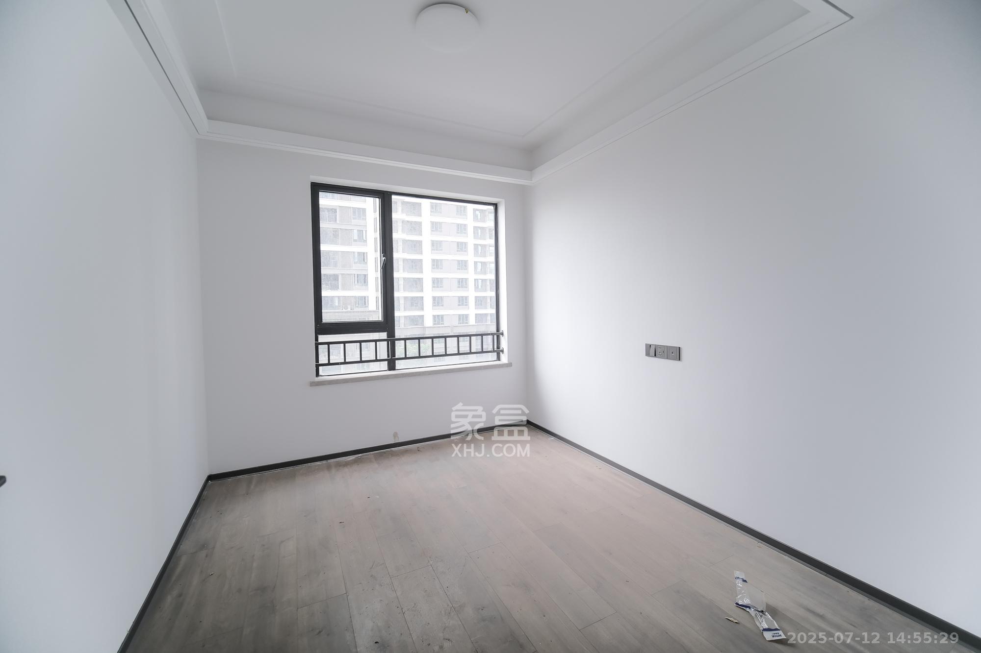 荣盛锦绣学府  4室2厅2卫    106.0万 荣盛锦绣学府  4室2厅2卫    106.0万卧室