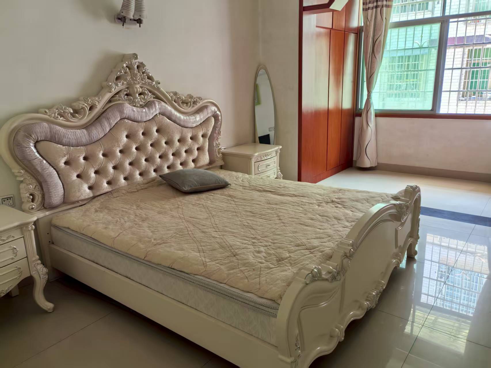 安静小区(马良商贸城二期) 3室2厅2卫 1200.0元/月 安静小区(马良商贸城二期) 3室2厅2卫 1200.0元/月室内图