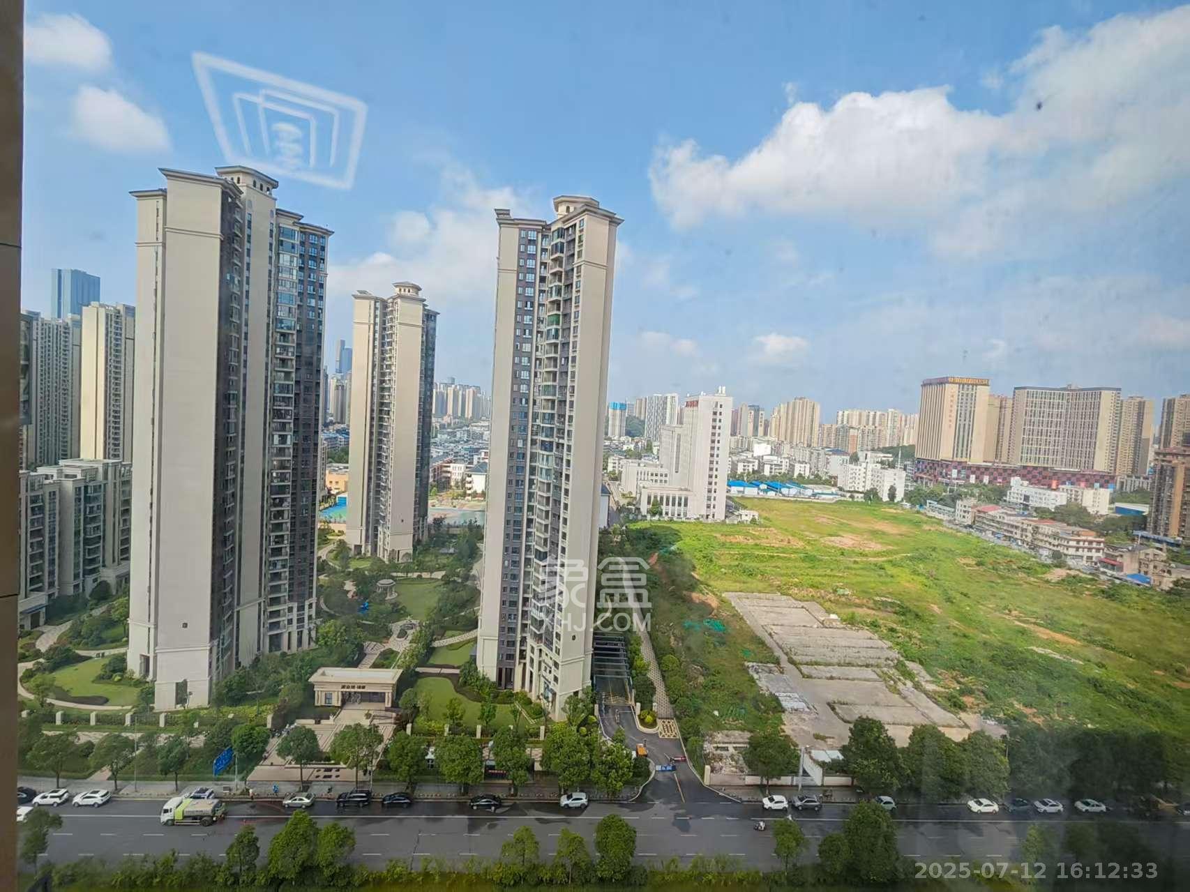振业城三期  3室2厅1卫   3000.00元/月室内图