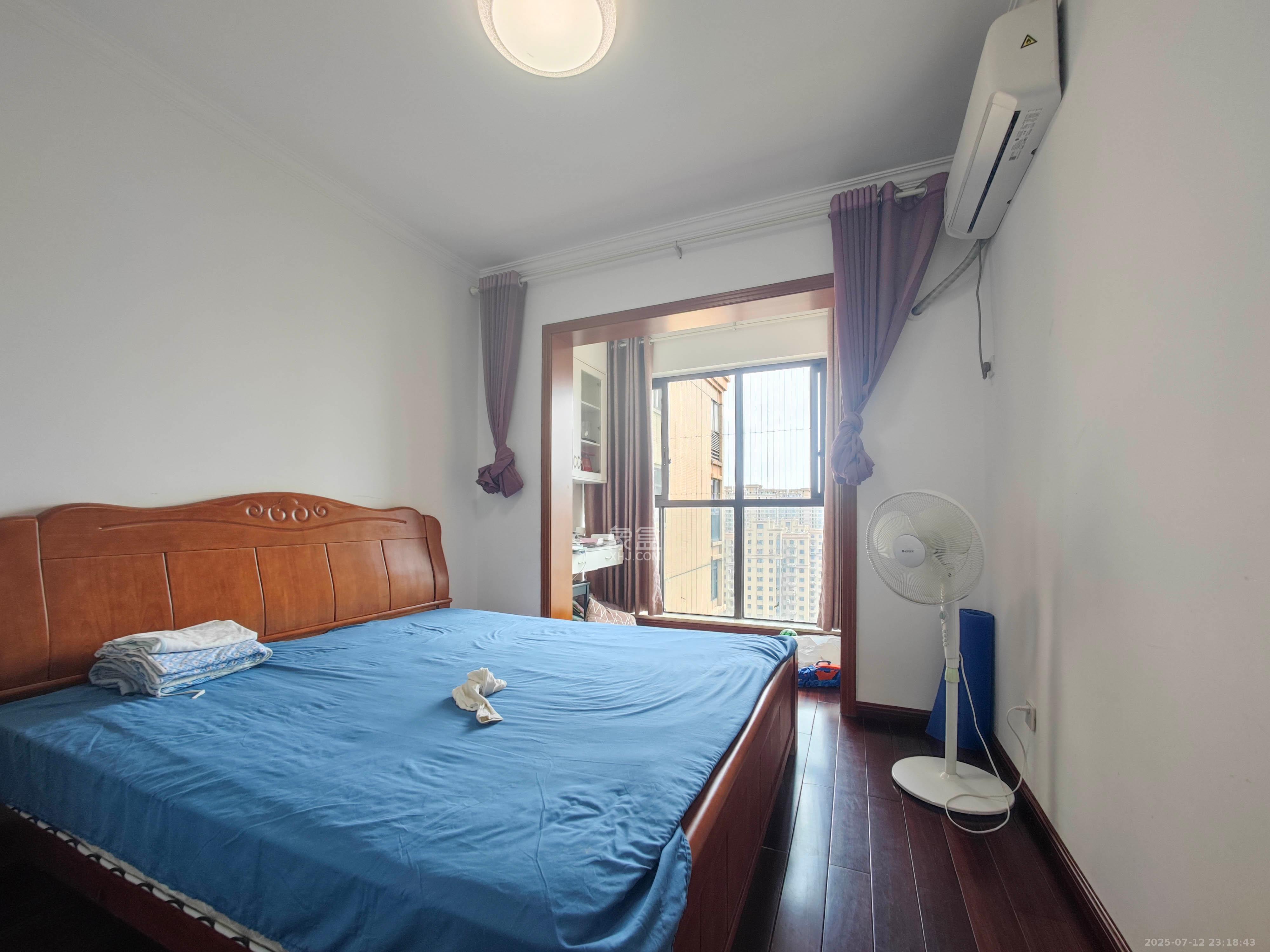 德润小区（丰升德润小区）  3室2厅2卫    107.8万卧室