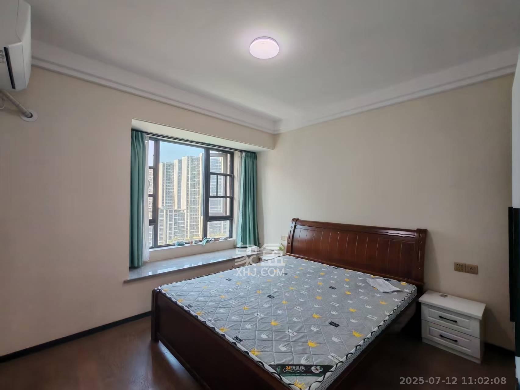 中海阅麓山二期  4室2厅2卫    3300.0元/月 中海阅麓山二期  4室2厅2卫    3300.0元/月室内图