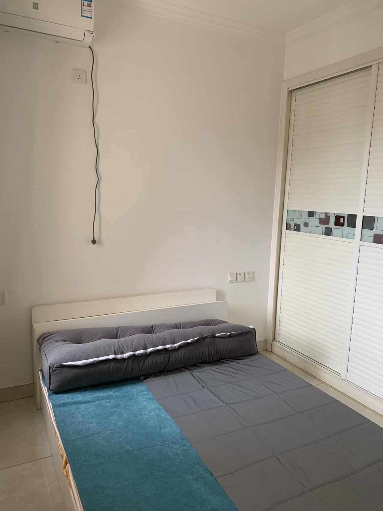 绿地城四期璟园 1室2厅1卫 2100.0元/月 绿地城四期璟园 1室2厅1卫 2100.0元/月室内图