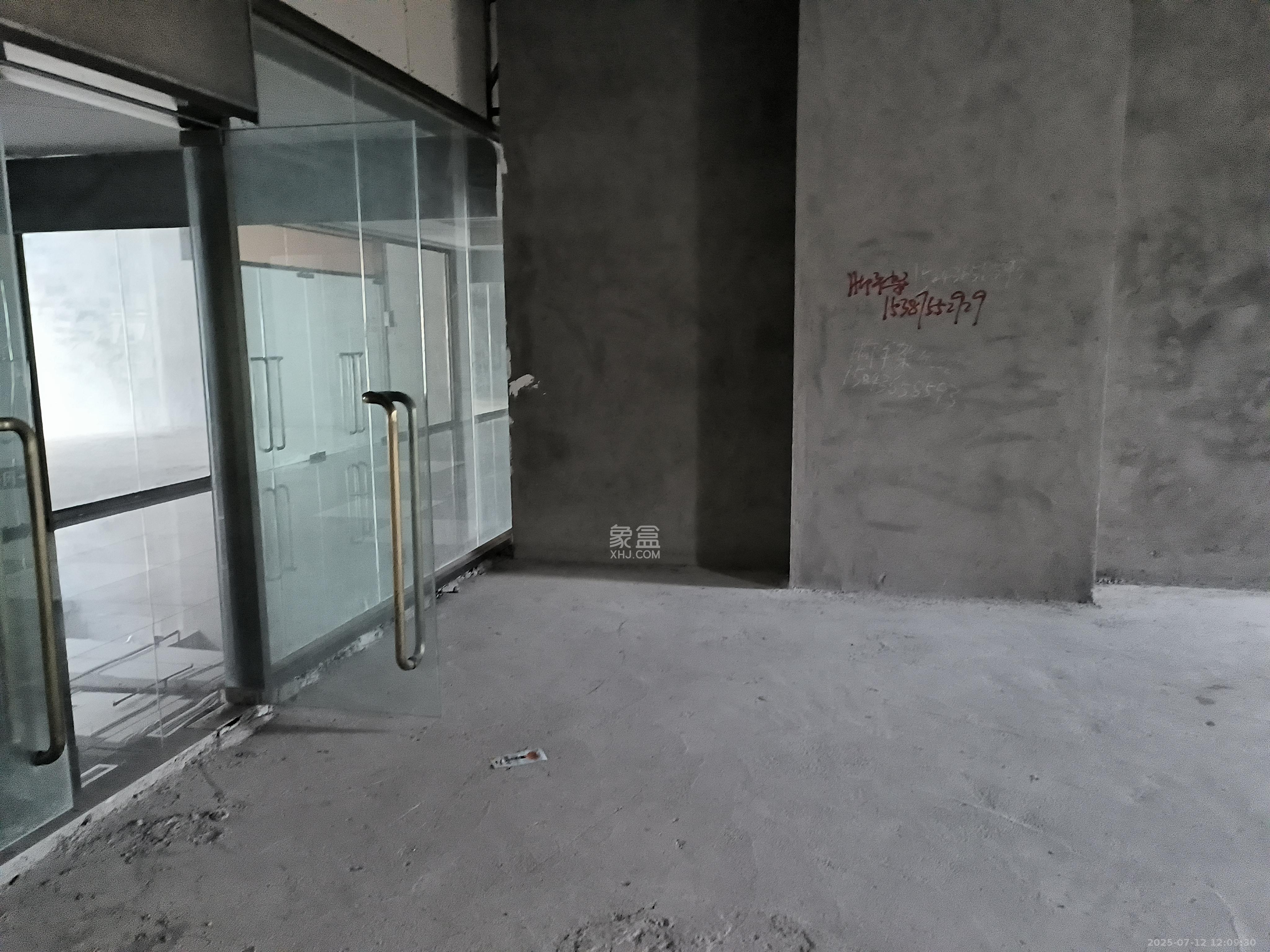 新世界广场   100.0㎡      6000.0元/月室内图