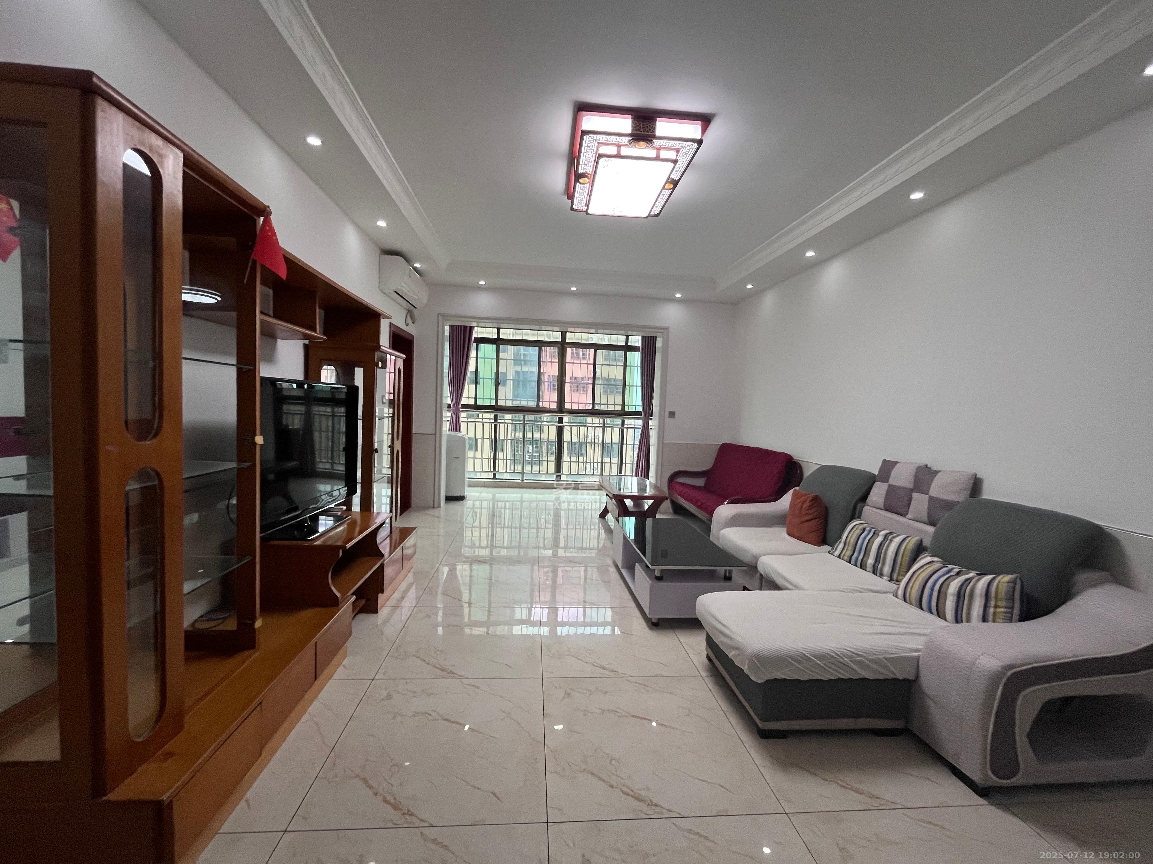 鄱阳佳郡 1室0厅0卫 2100.0元/月 鄱阳佳郡 1室0厅0卫 2100.0元/月室内图