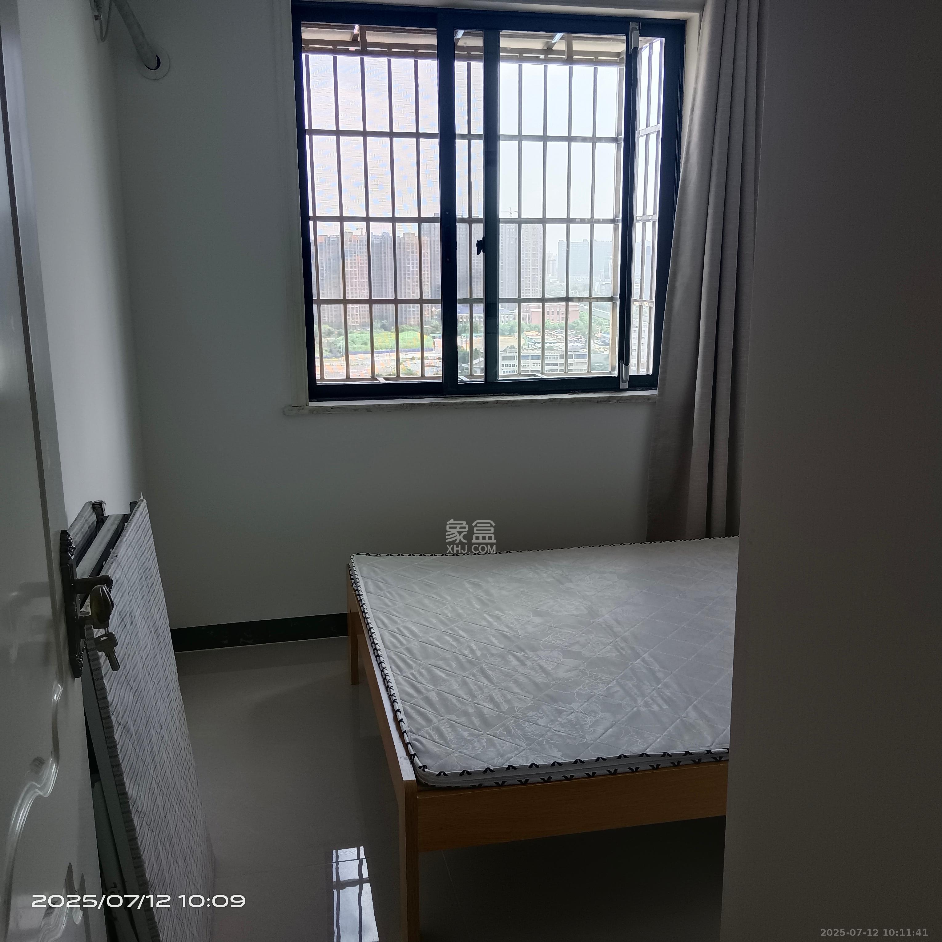 东岸梅园小区  1室1厅1卫    1200.0元/月室内图