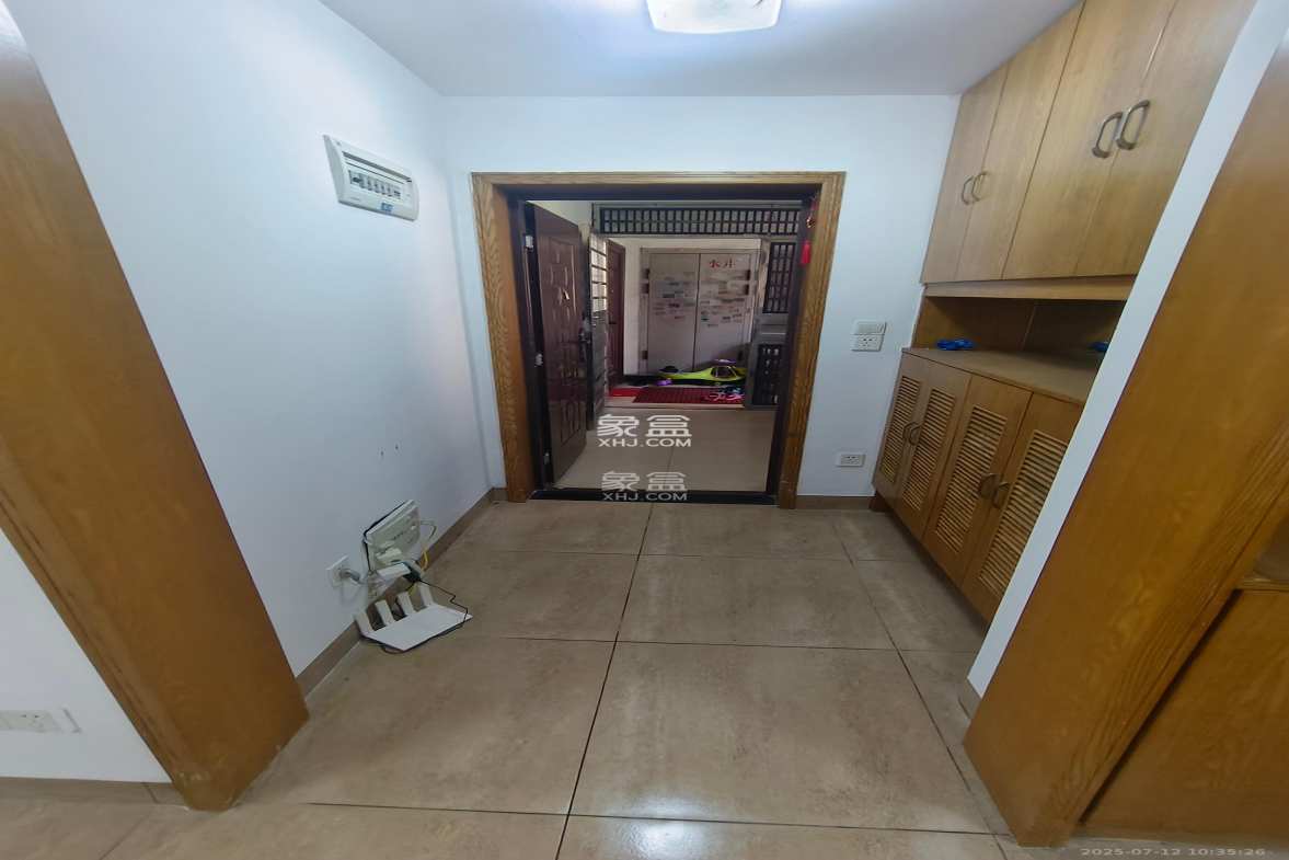 中国铁建国际城一期  4室2厅2卫    2300.0元/月 中国铁建国际城一期  4室2厅2卫    2300.0元/月室内图