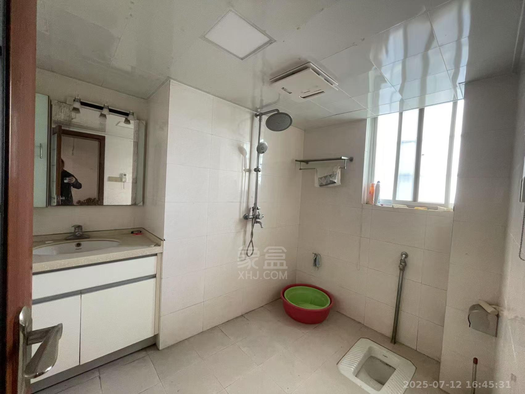 熹悦花都 4室2厅2卫 1800.0元/月 熹悦花都 4室2厅2卫 1800.0元/月室内图