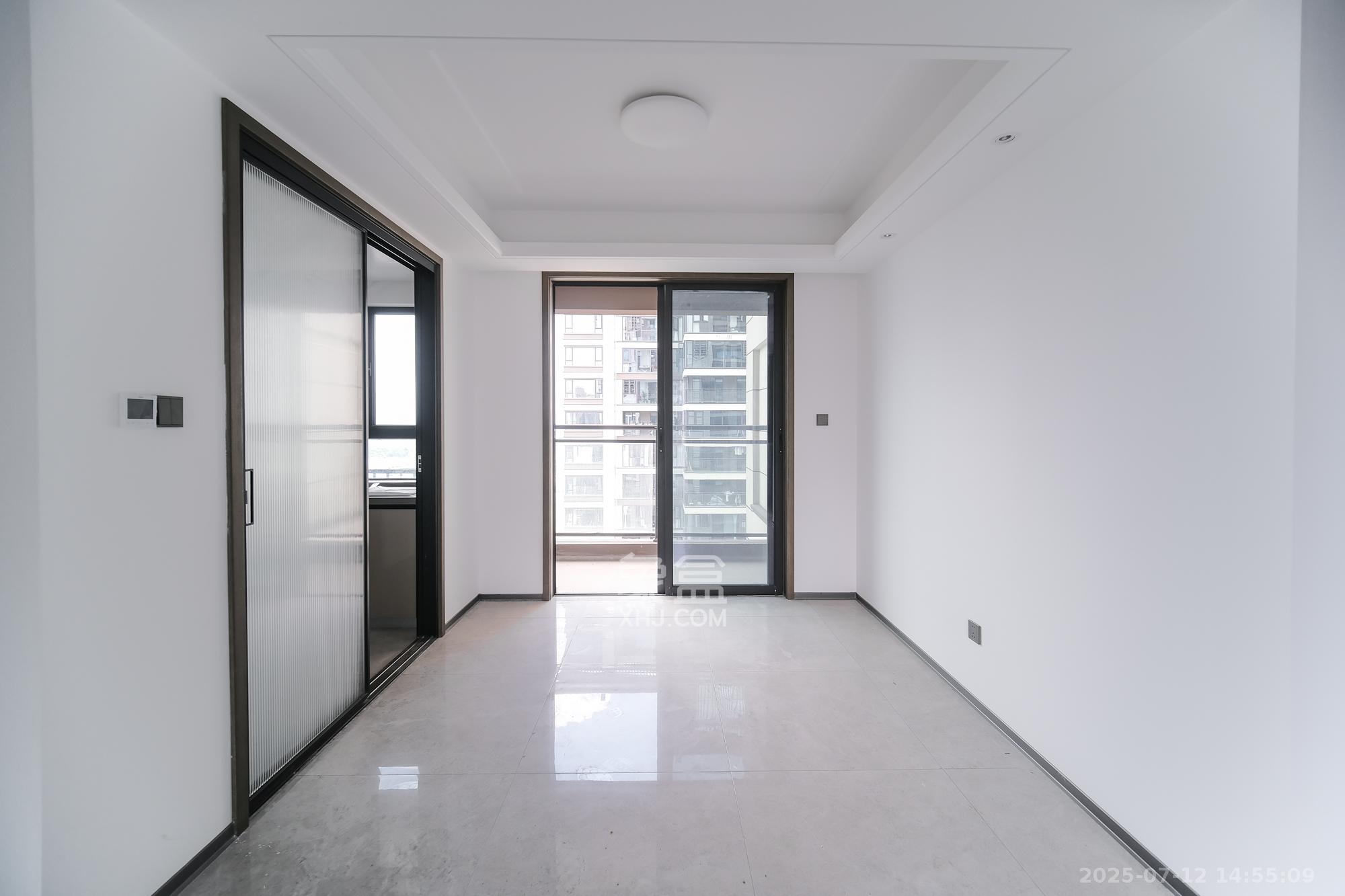 荣盛锦绣学府  3室2厅2卫    103.0万 荣盛锦绣学府  3室2厅2卫    103.0万客厅