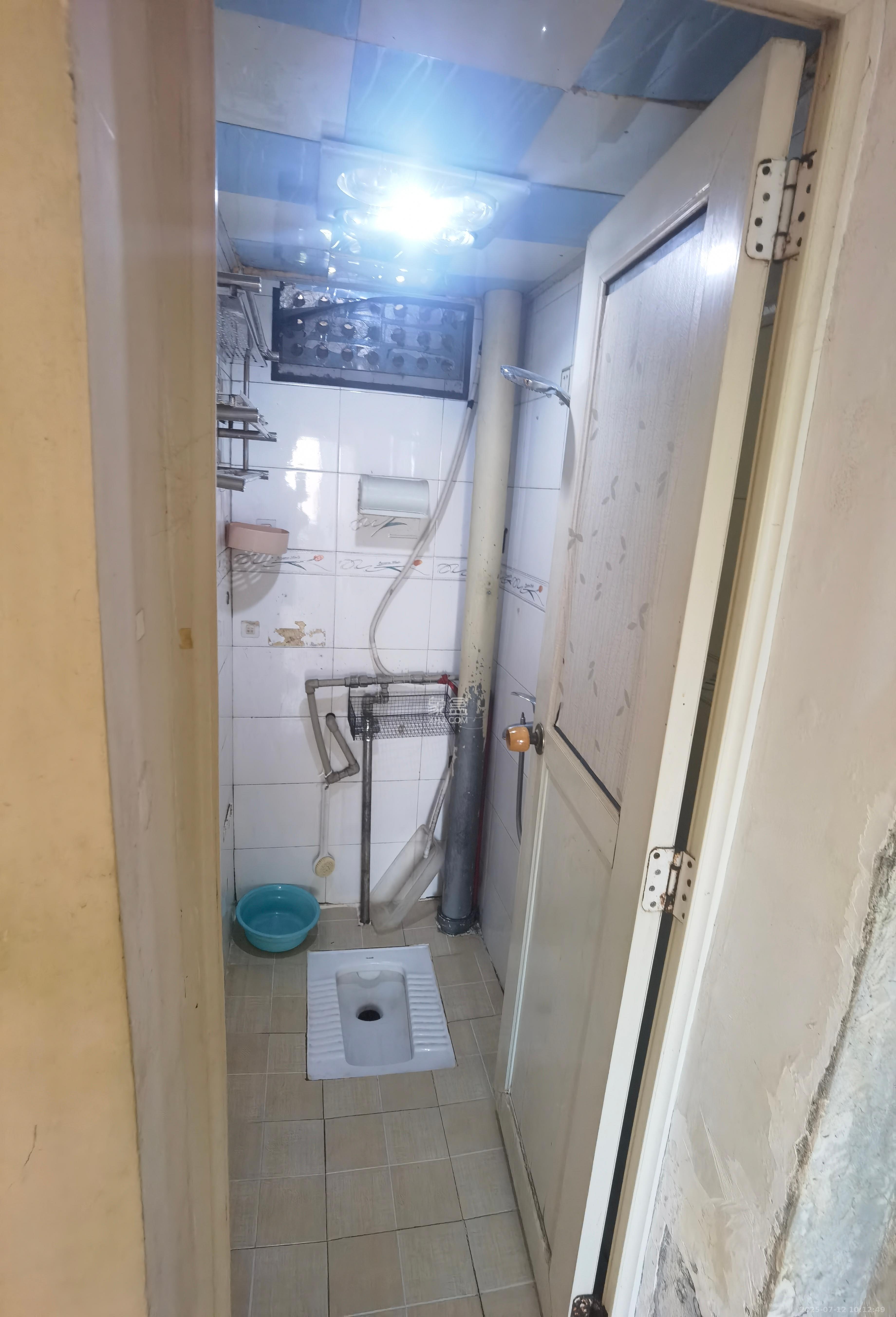 湘运新村  1室1厅1卫   1300.00元/月室内图