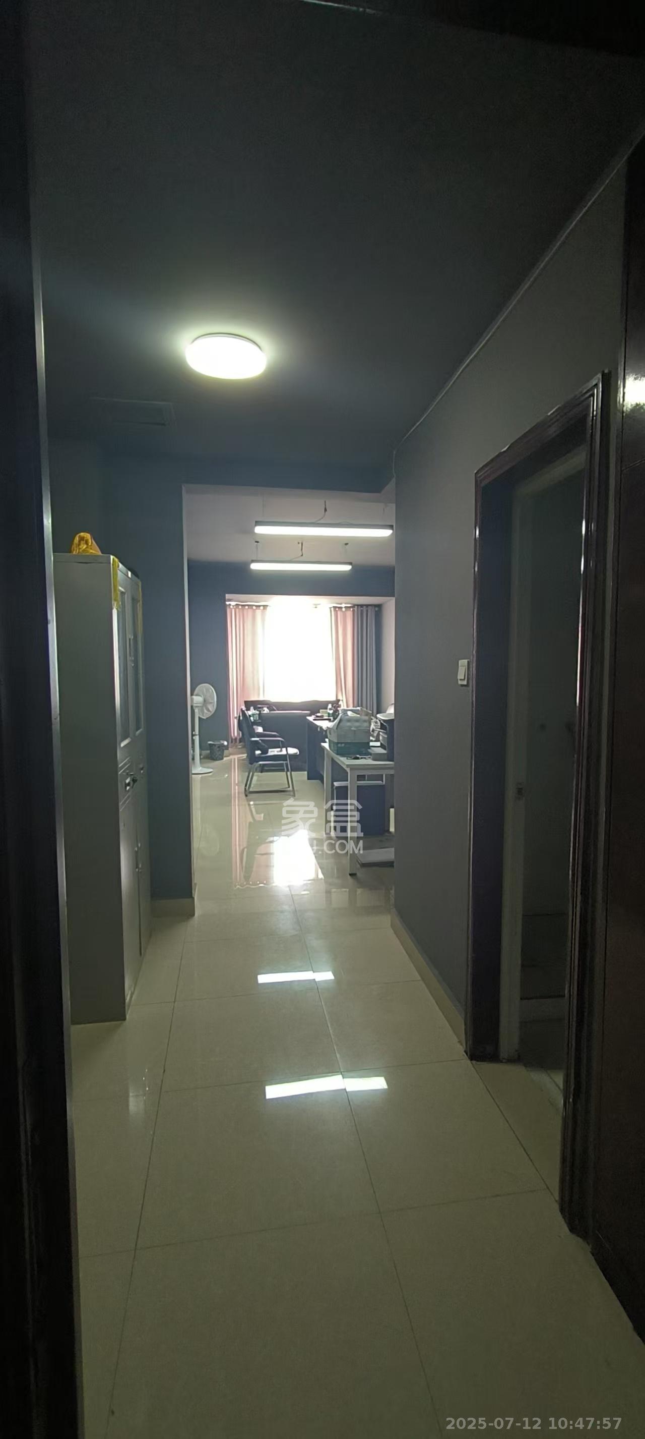 上河国际A座  1室0厅1卫    1500.0元/月室内图
