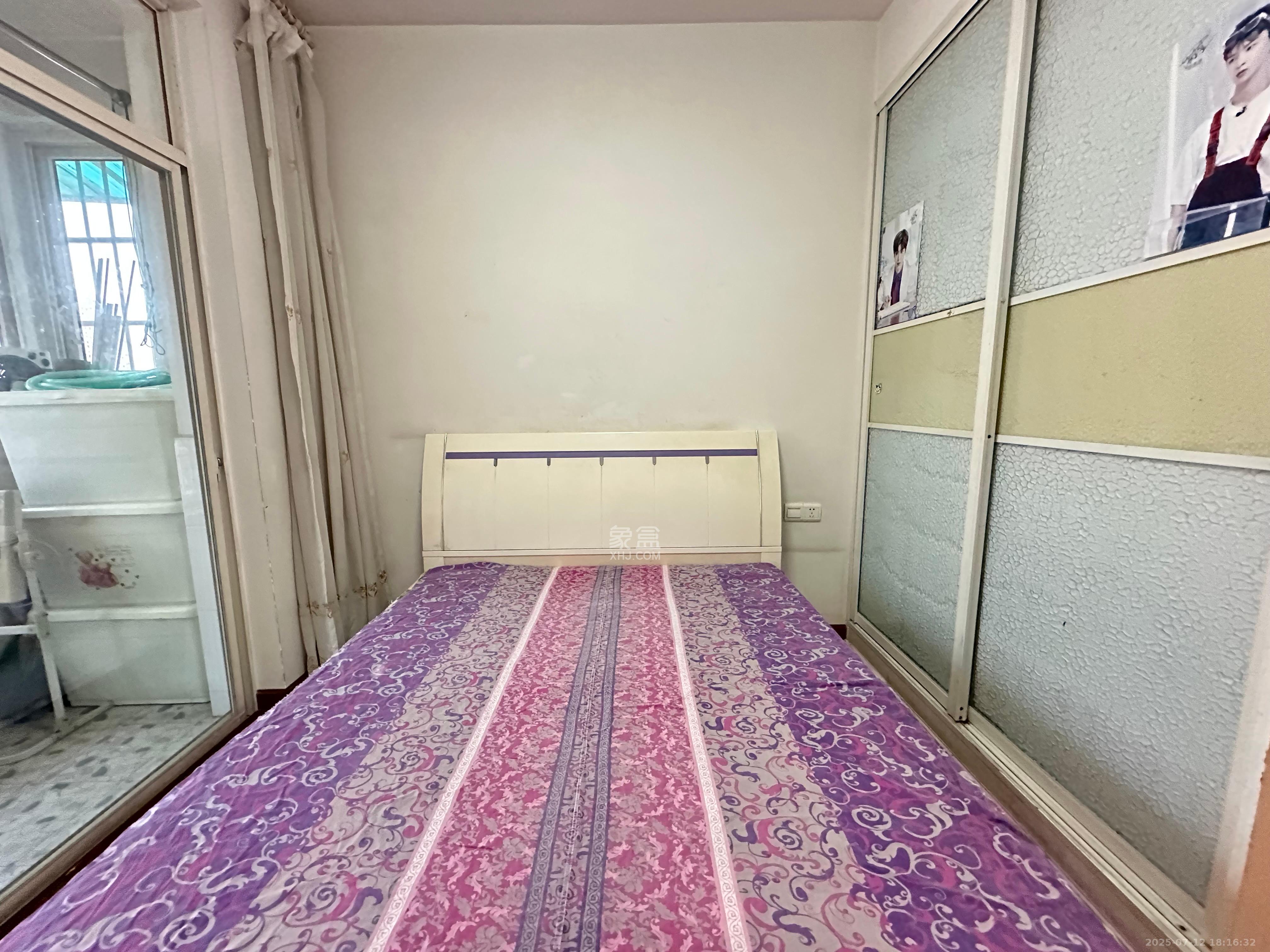 四季美景一、二期  3室2厅2卫   2500.00元/月室内图