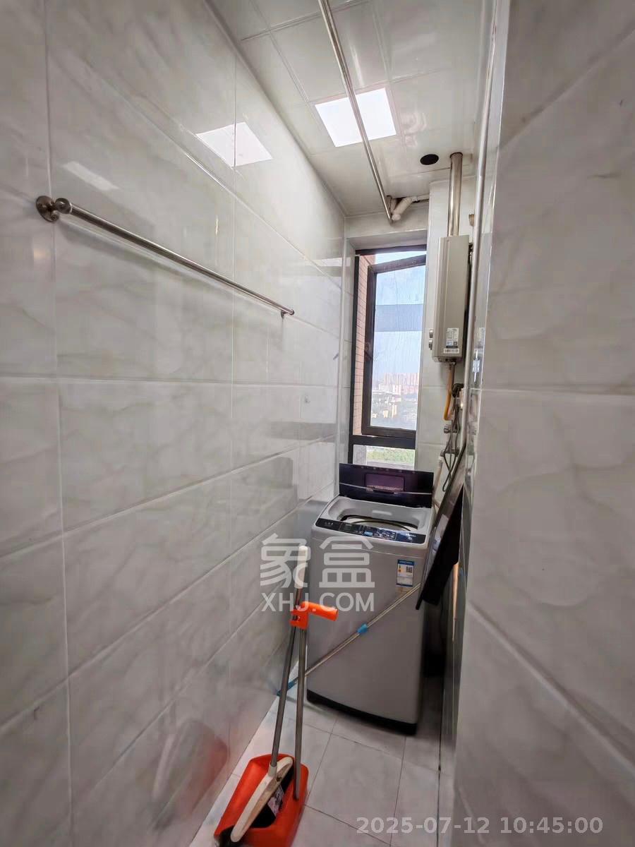 天鸿天府（天鸿中央大院）  2室1厅1卫    2000.0元/月室内图