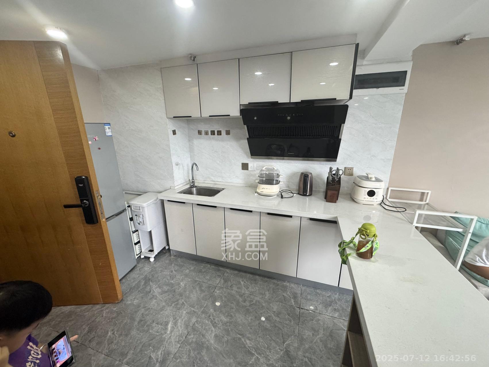 明昇壹城（明昇时代广场）三期  2室1厅1卫    2500.0元/月室内图