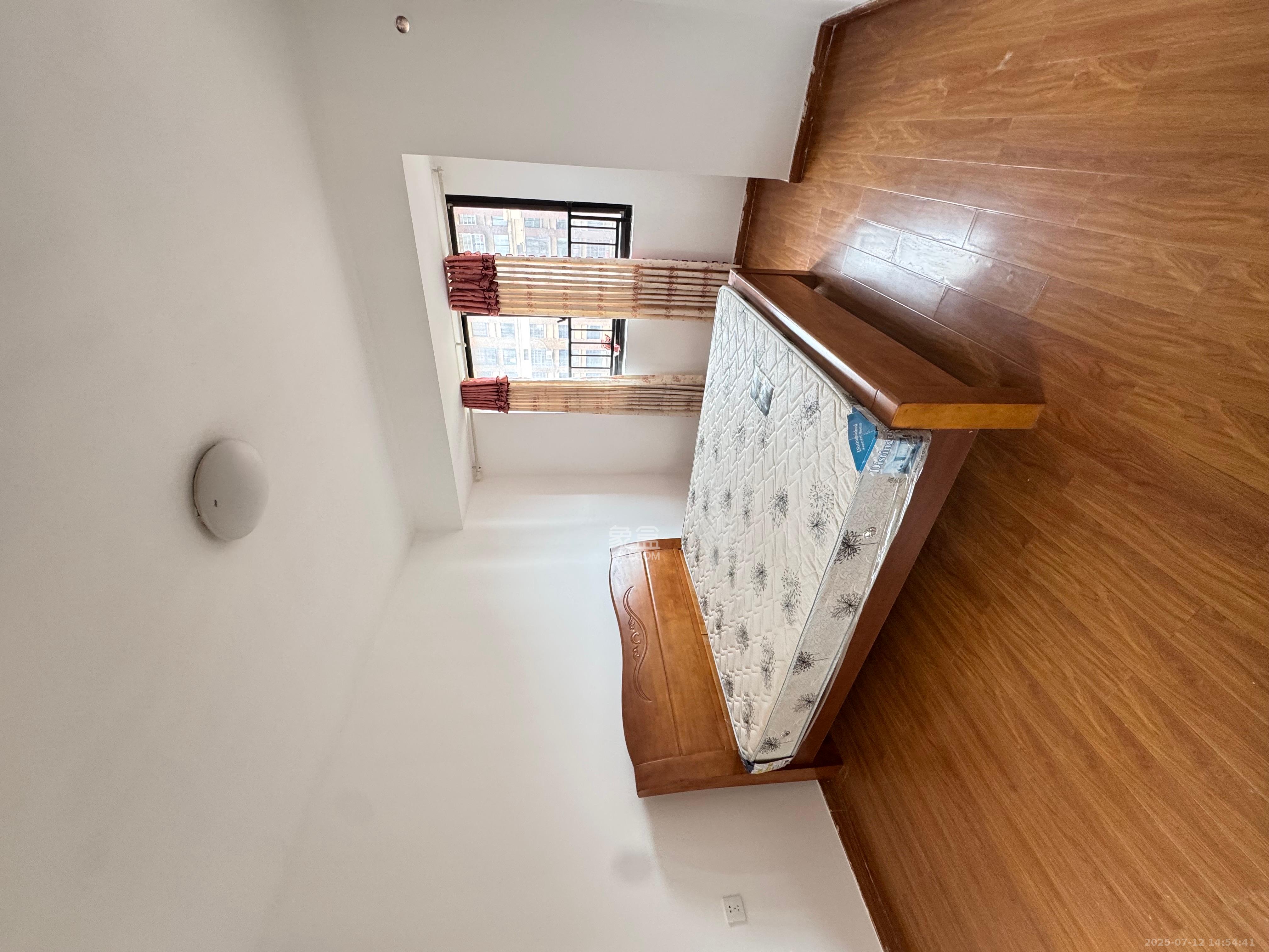 新城国际花都 3室2厅2卫 2000.0元/月 新城国际花都 3室2厅2卫 2000.0元/月室内图