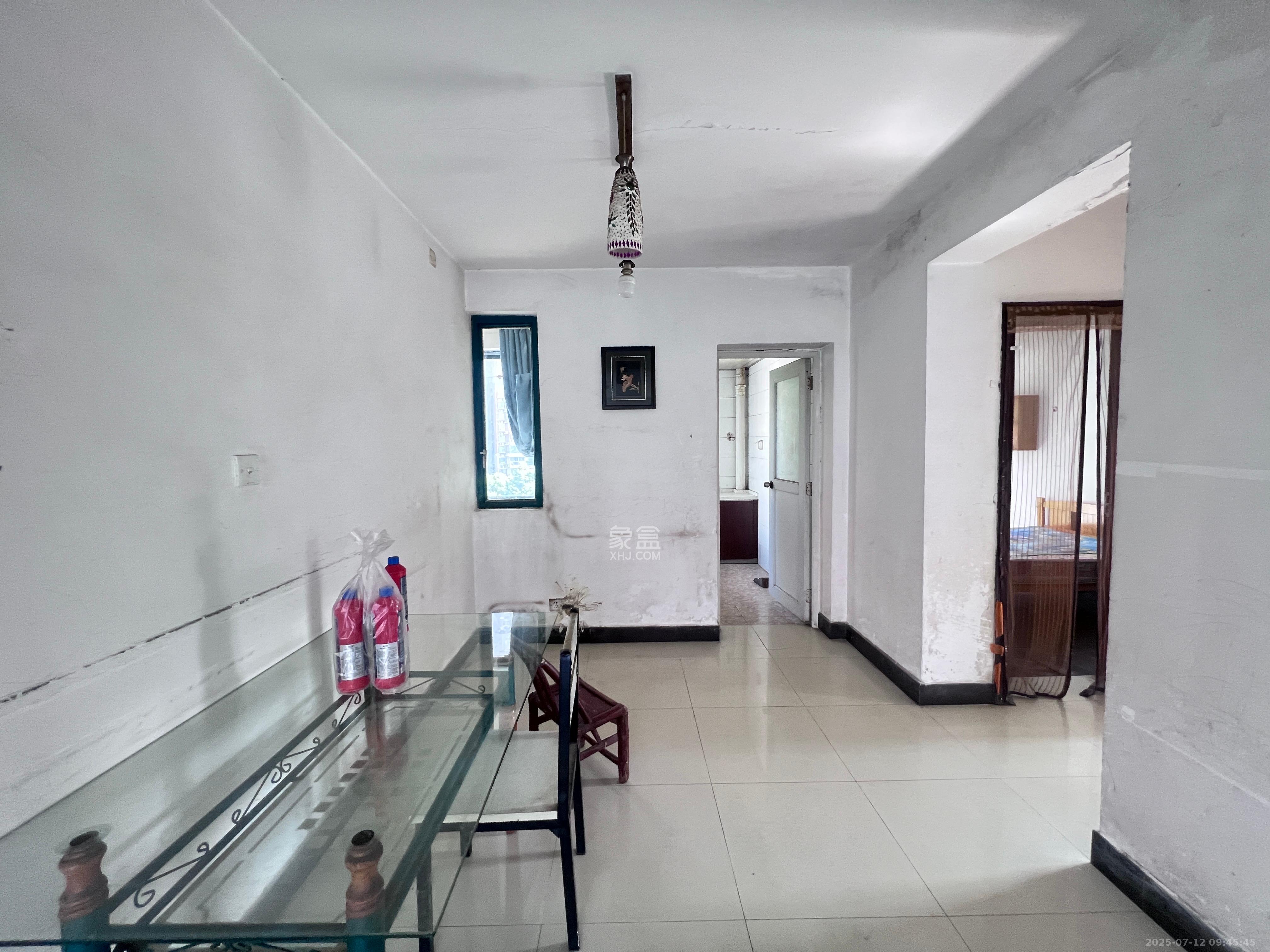 东方新城  5室2厅2卫    2300.0元/月 东方新城  5室2厅2卫    2300.0元/月室内图