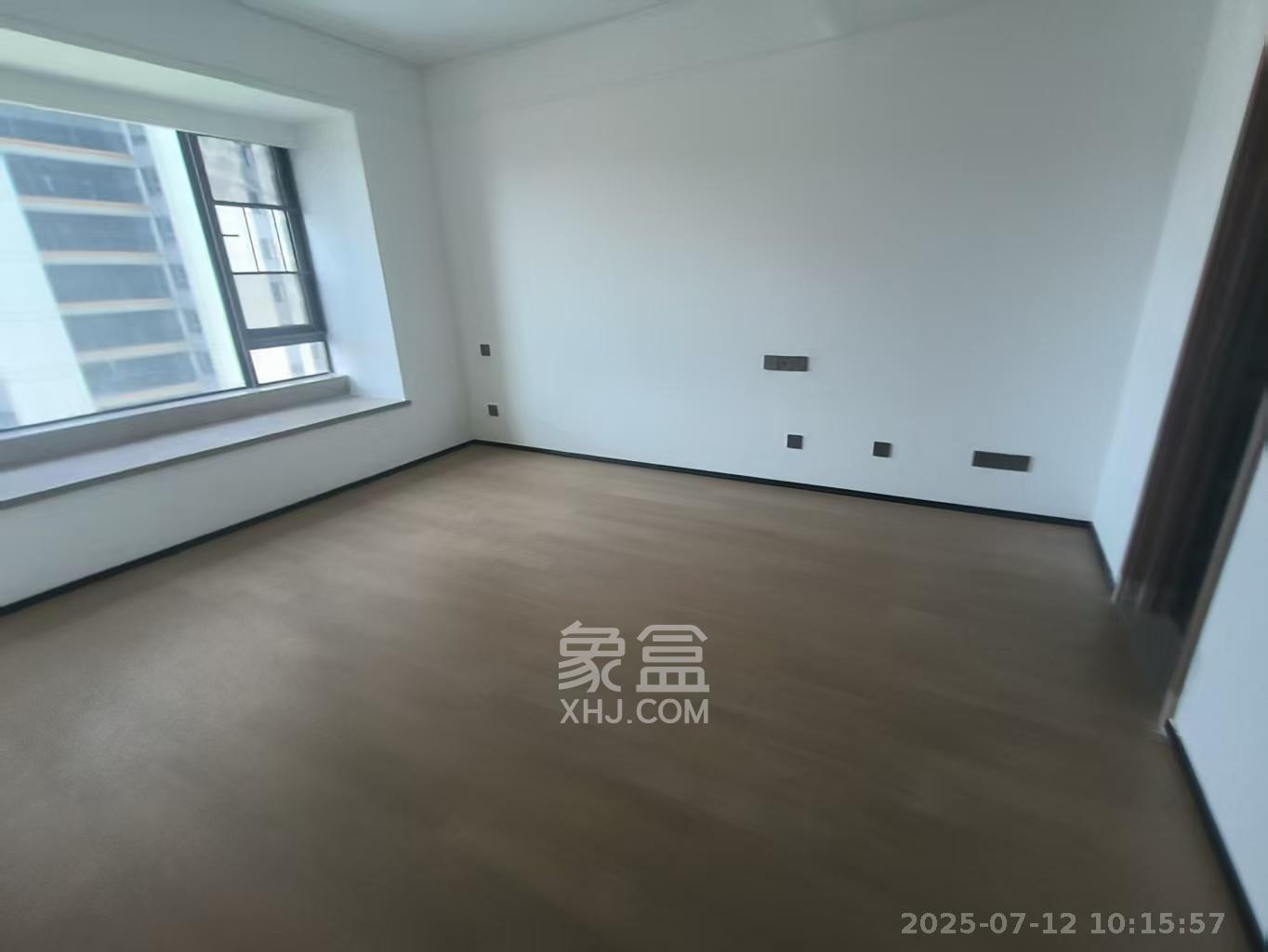 金地峯范  4室2厅2卫   4500.00元/月室内图