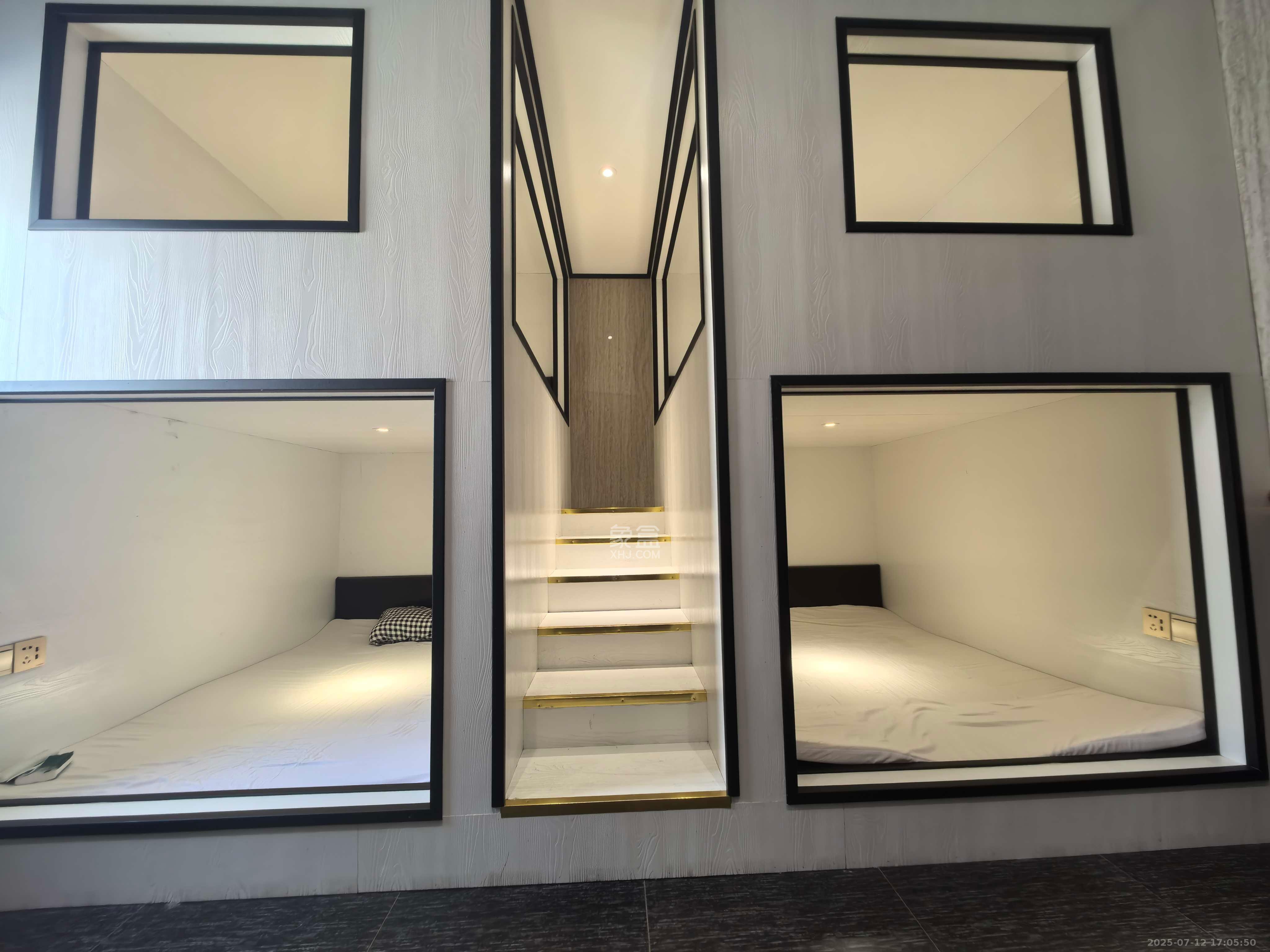 悦禧国际山庄 7室4厅4卫 8000.0元/月 悦禧国际山庄 7室4厅4卫 8000.0元/月室内图