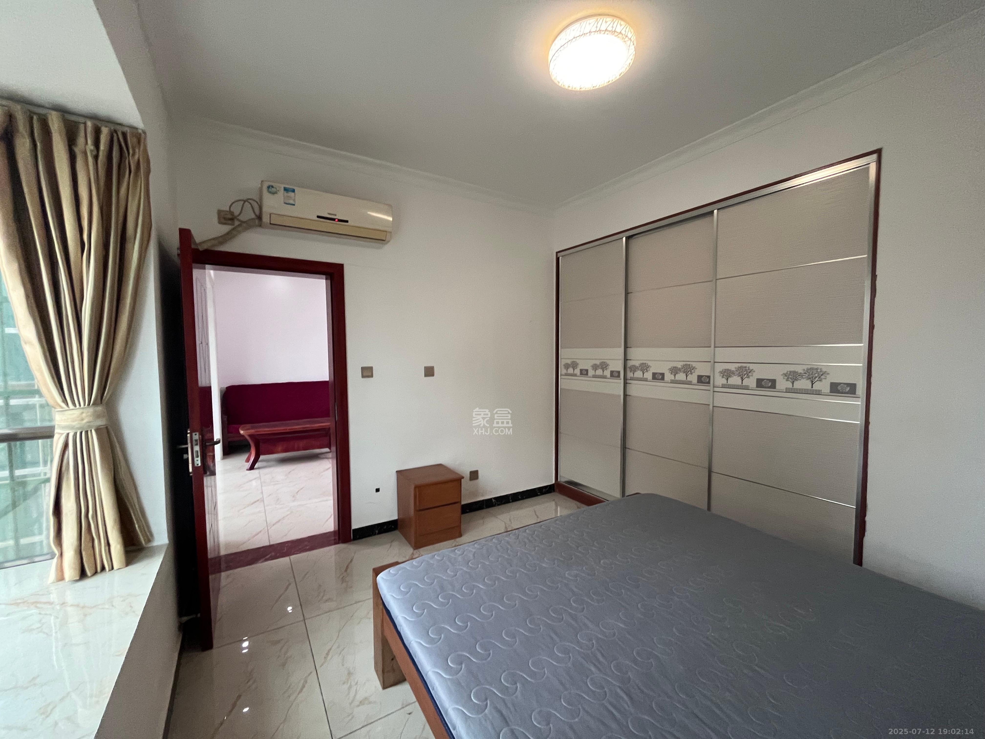 鄱阳佳郡 1室0厅0卫 2100.0元/月 鄱阳佳郡 1室0厅0卫 2100.0元/月室内图