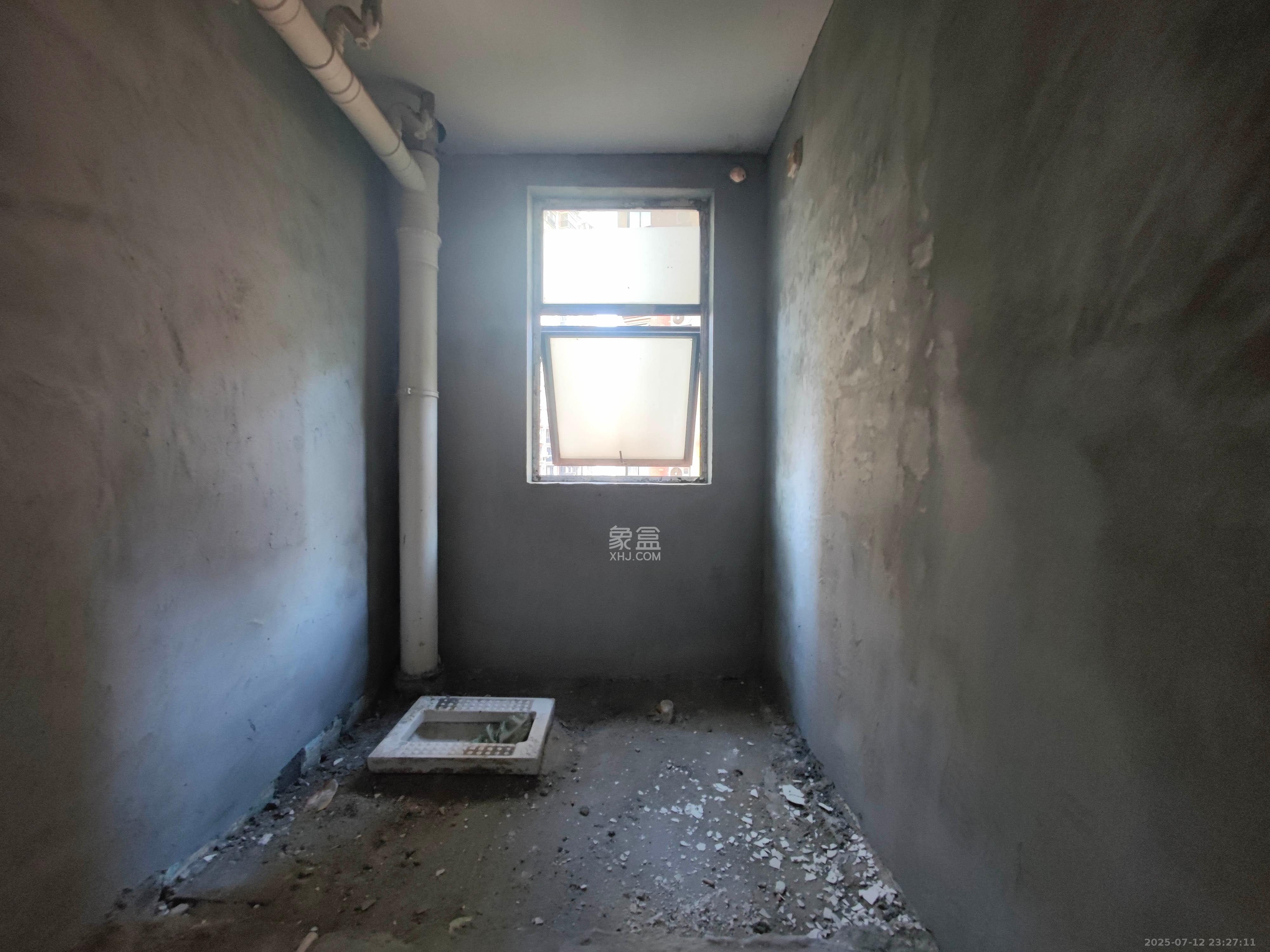 水岸天际(一期、二期) 3室2厅2卫 80.0万 水岸天际(一期、二期) 3室2厅2卫 80.0万卫生间