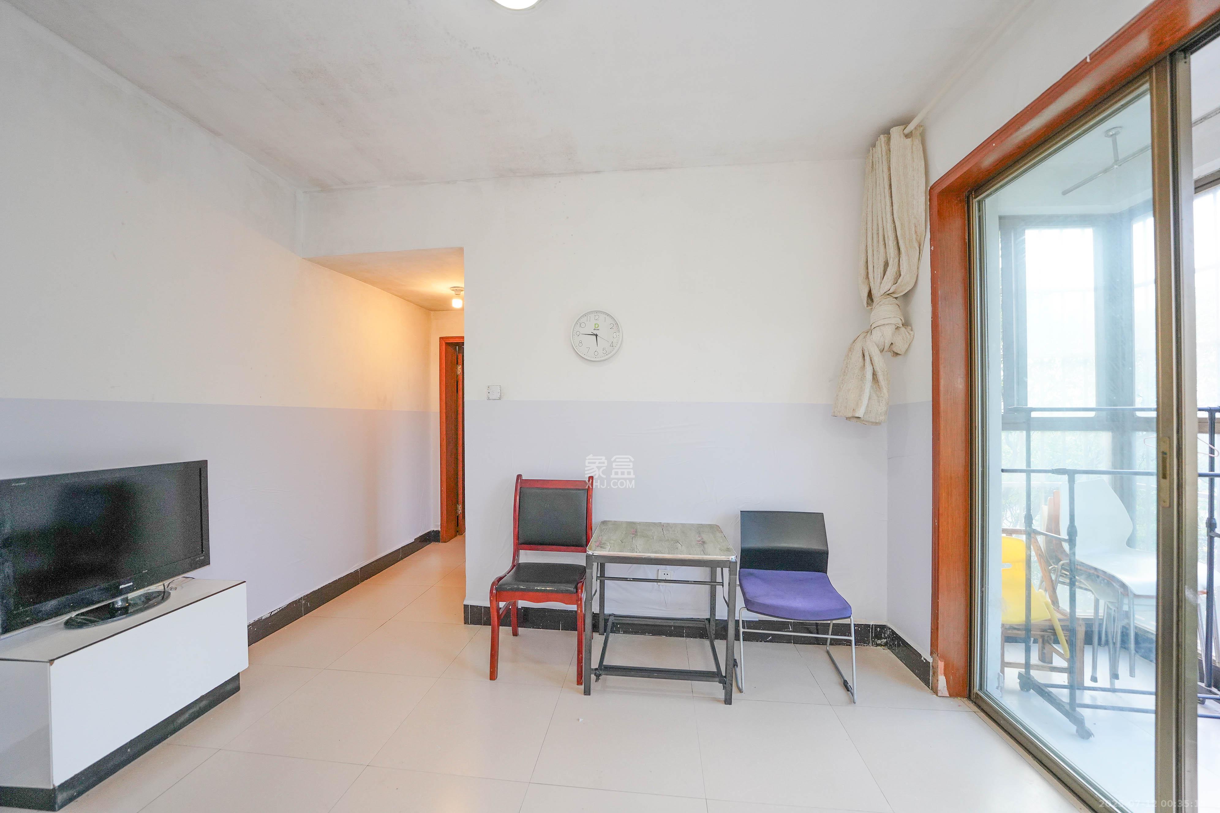 南郡明珠 1室1厅1卫 20.0万 南郡明珠 1室1厅1卫 20.0万客厅