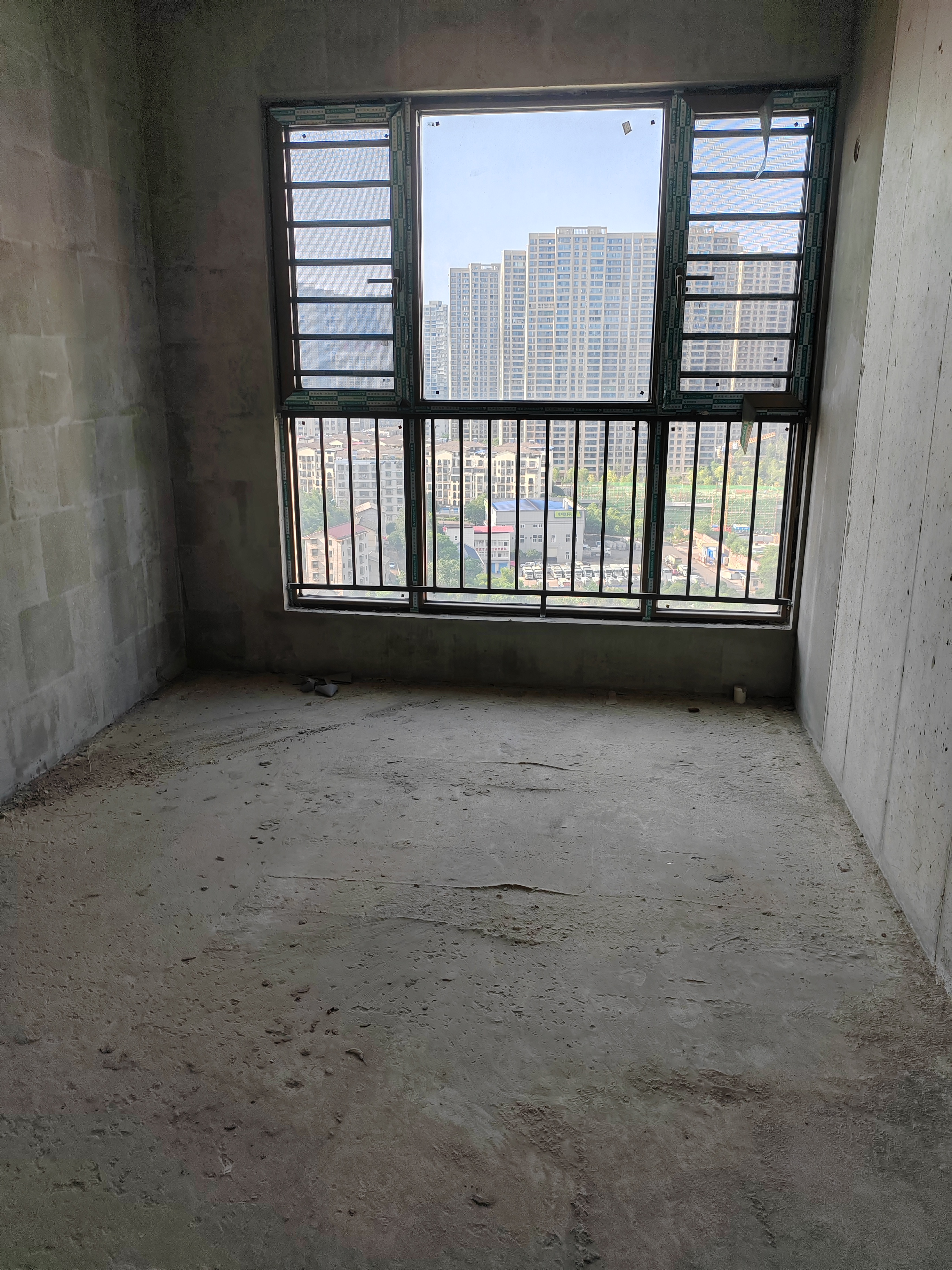 湘悦青春里  4室2厅2卫    96.8万客厅