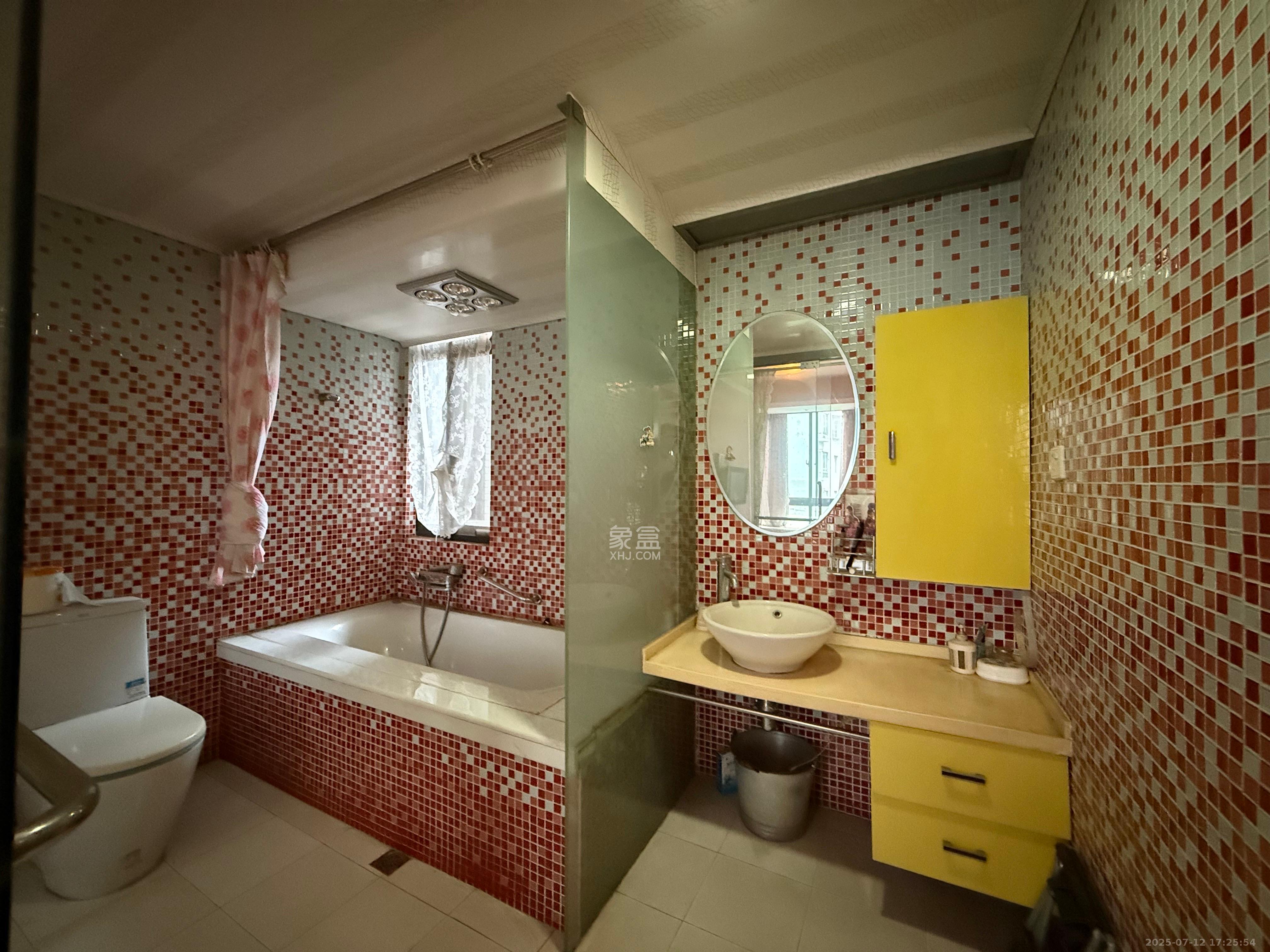 湘水一城(一期) 3室2厅2卫 2500.0元/月 湘水一城(一期) 3室2厅2卫 2500.0元/月室内图