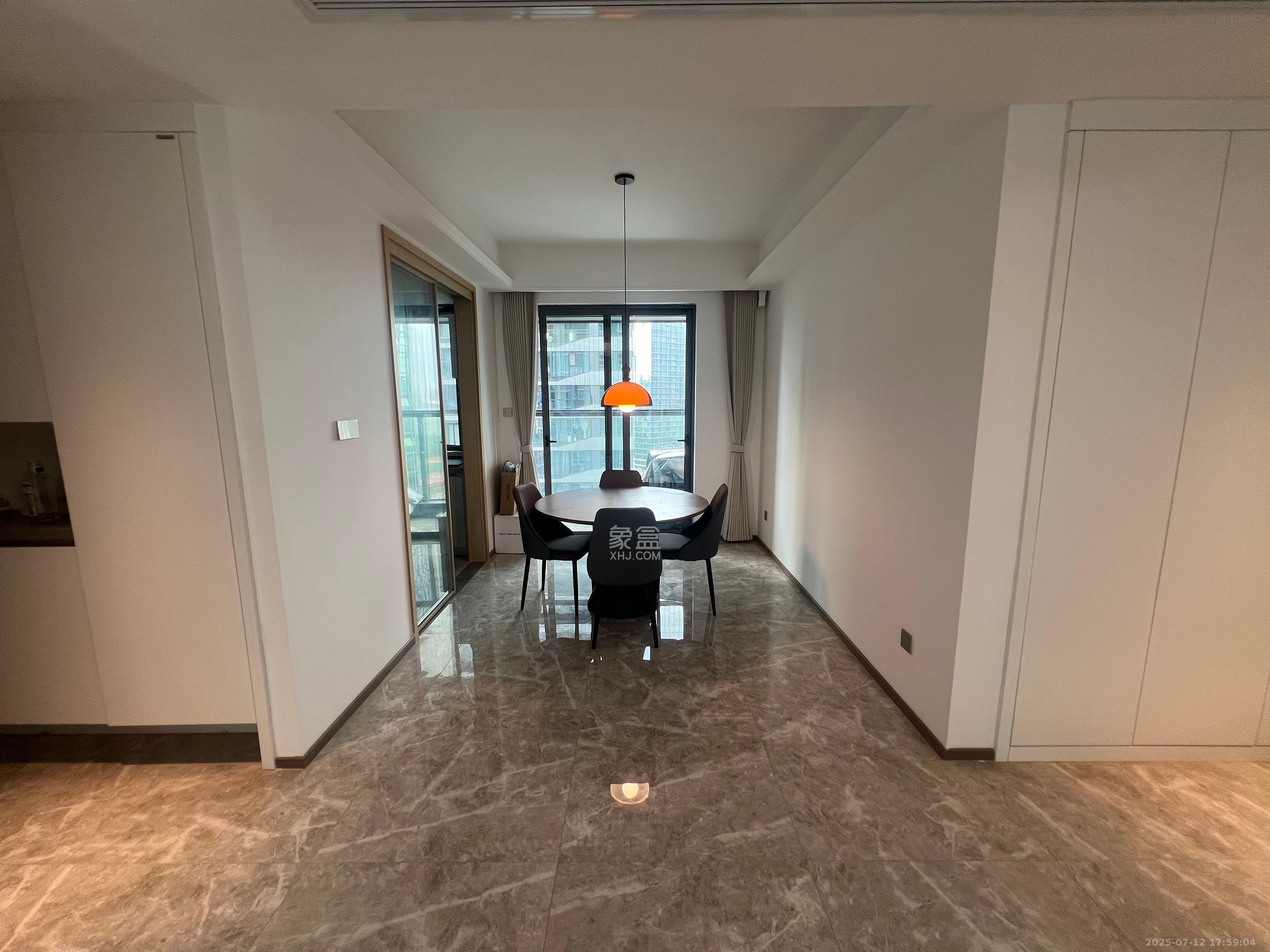 复地滨江金融中心  4室2厅2卫    5500.0元/月 复地滨江金融中心  4室2厅2卫    5500.0元/月室内图