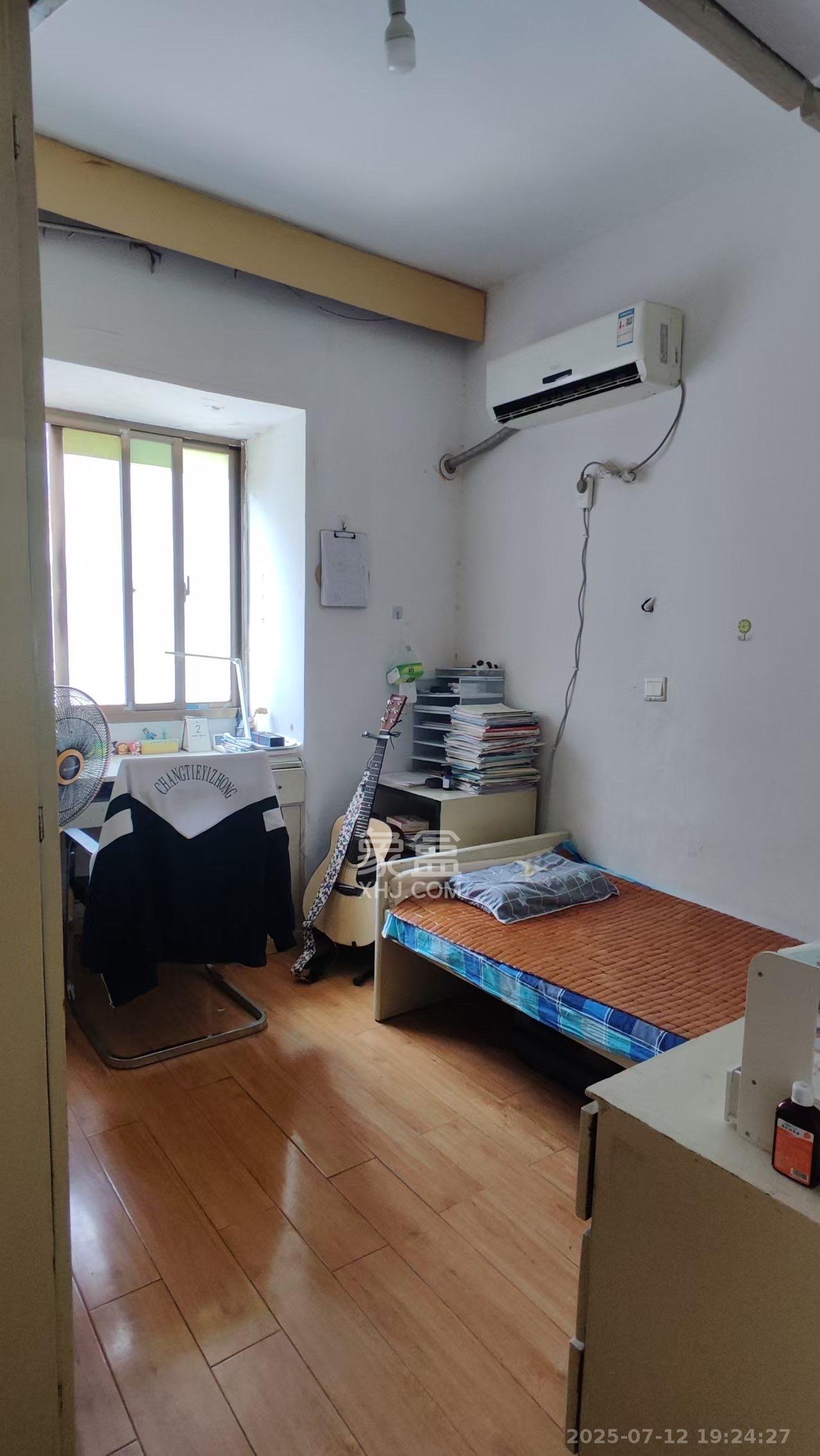 向韶村  2室1厅1卫   1600.00元/月室内图