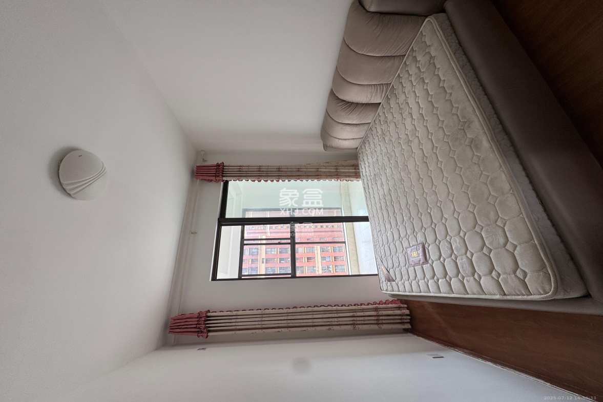 新城国际花都 3室2厅2卫 2000.0元/月 新城国际花都 3室2厅2卫 2000.0元/月室内图