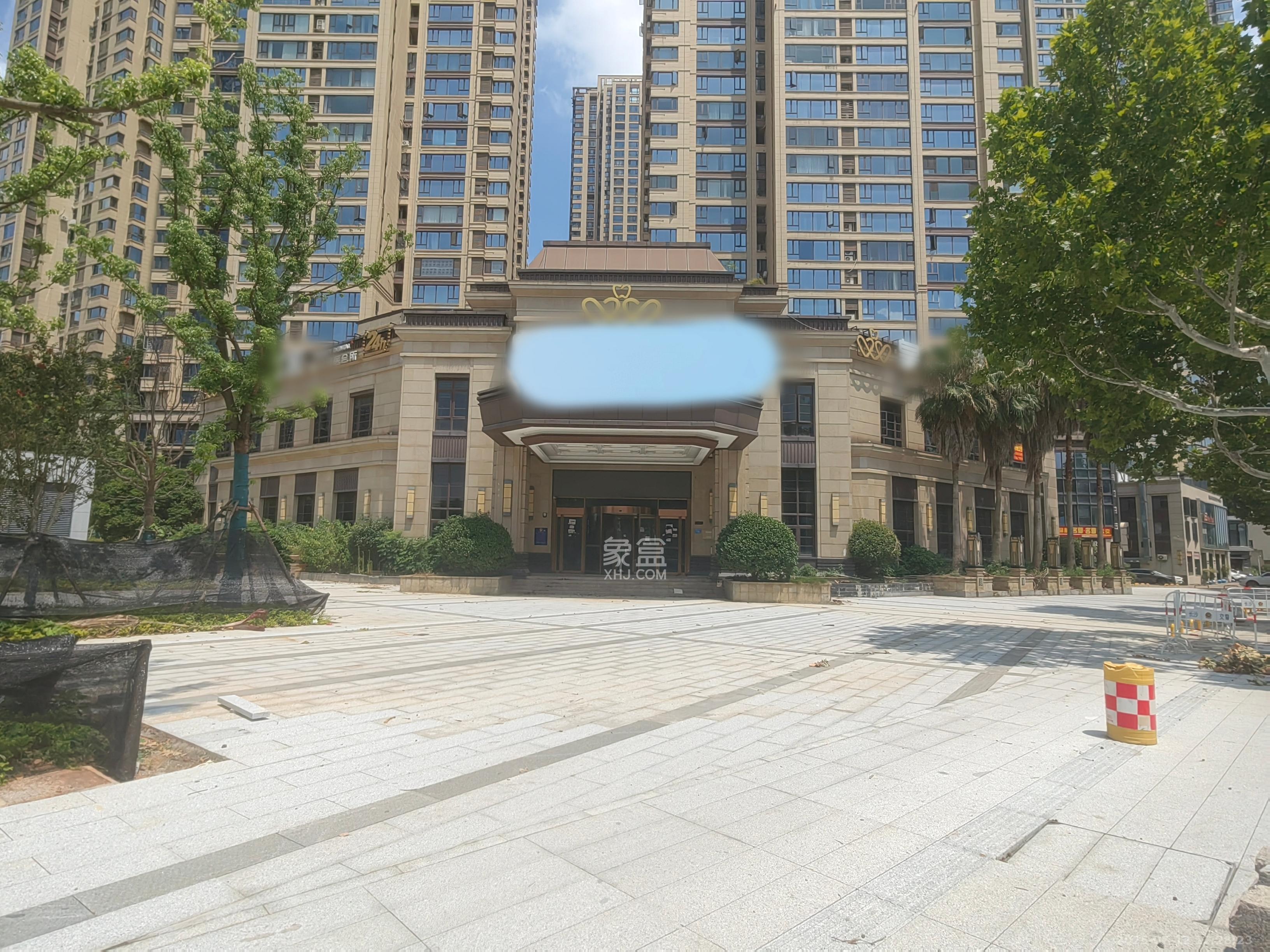 保利西海岸A区   1700.0㎡      120000.0元/月