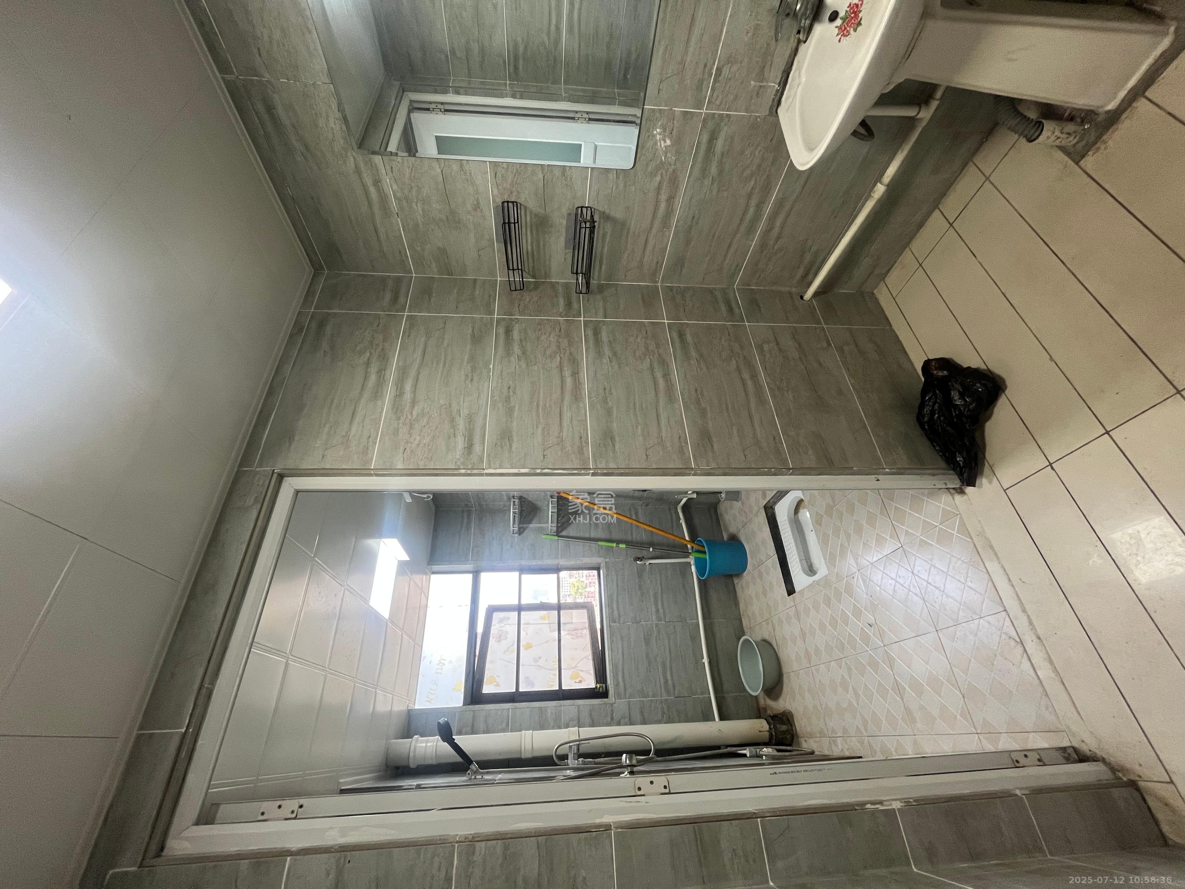 曙光领峰(曙光家园)  3室1厅1卫    2200.0元/月 曙光领峰(曙光家园)  3室1厅1卫    2200.0元/月室内图