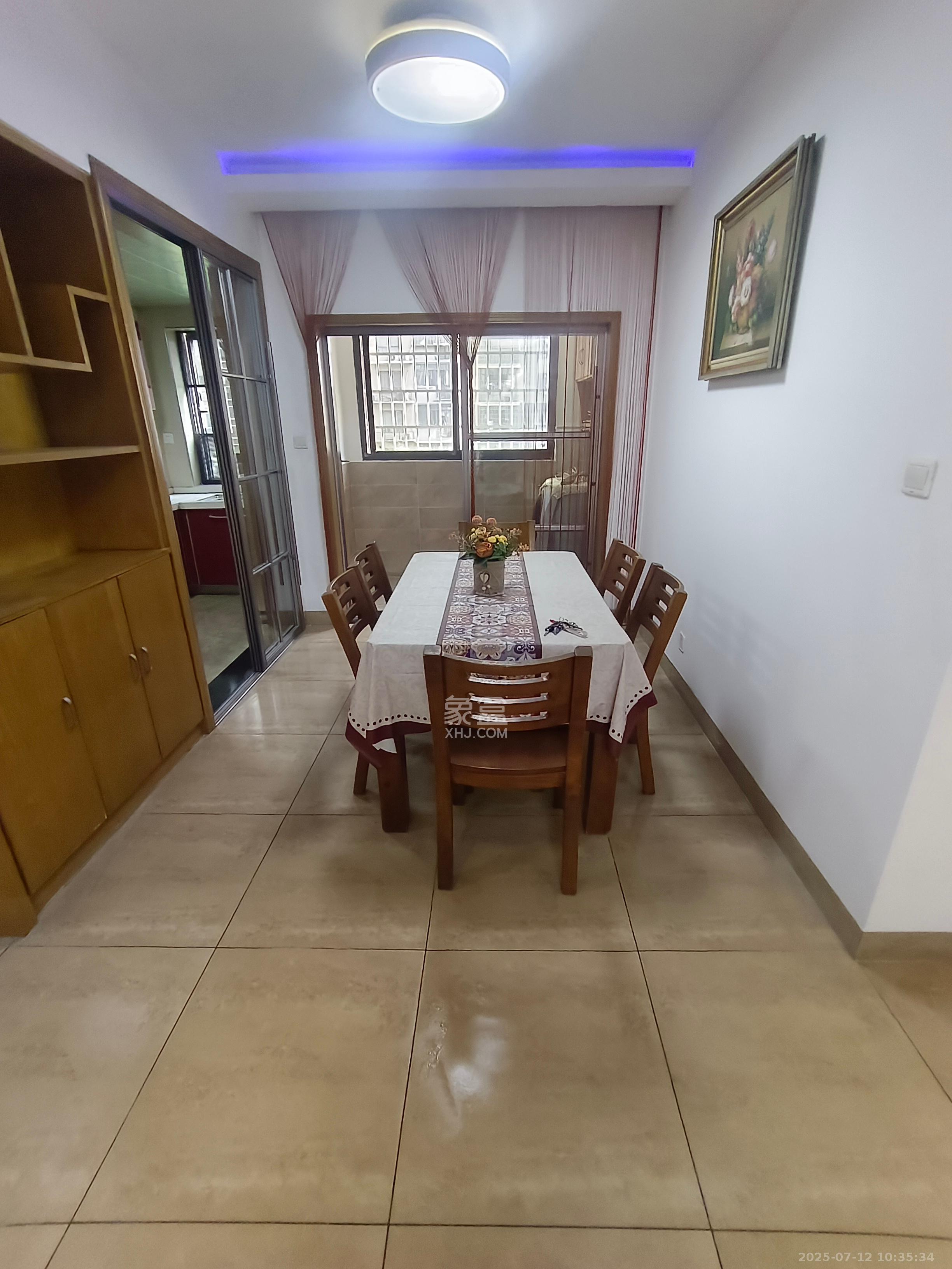 中国铁建国际城一期  4室2厅2卫    2300.0元/月 中国铁建国际城一期  4室2厅2卫    2300.0元/月室内图