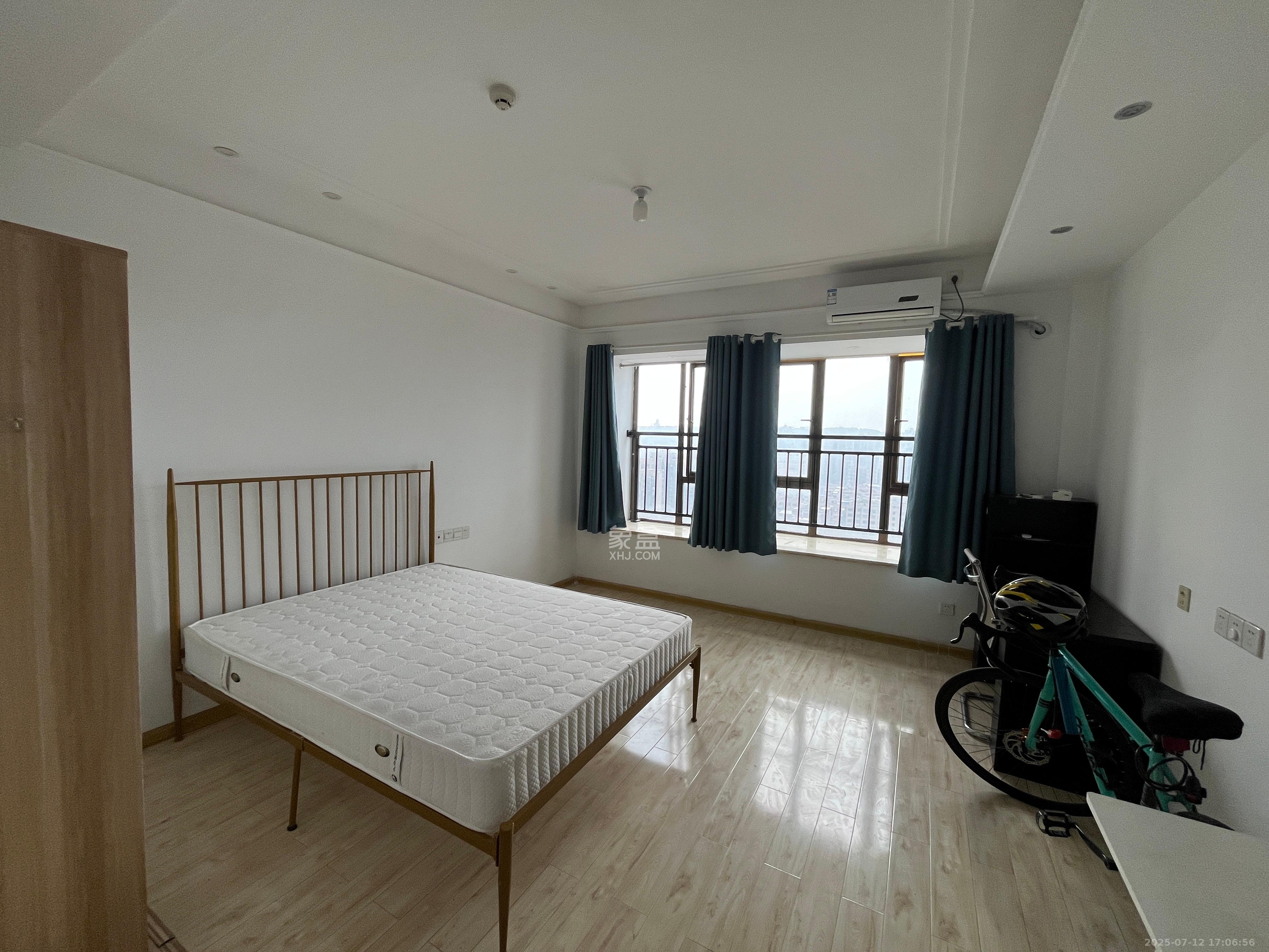 江山帝景哈佛  1室1厅1卫    1500.0元/月 江山帝景哈佛  1室1厅1卫    1500.0元/月室内图