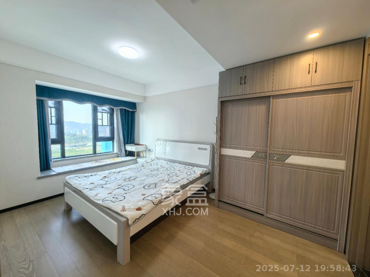 中海麓山境南区  3室2厅2卫   3000.00元/月室内图