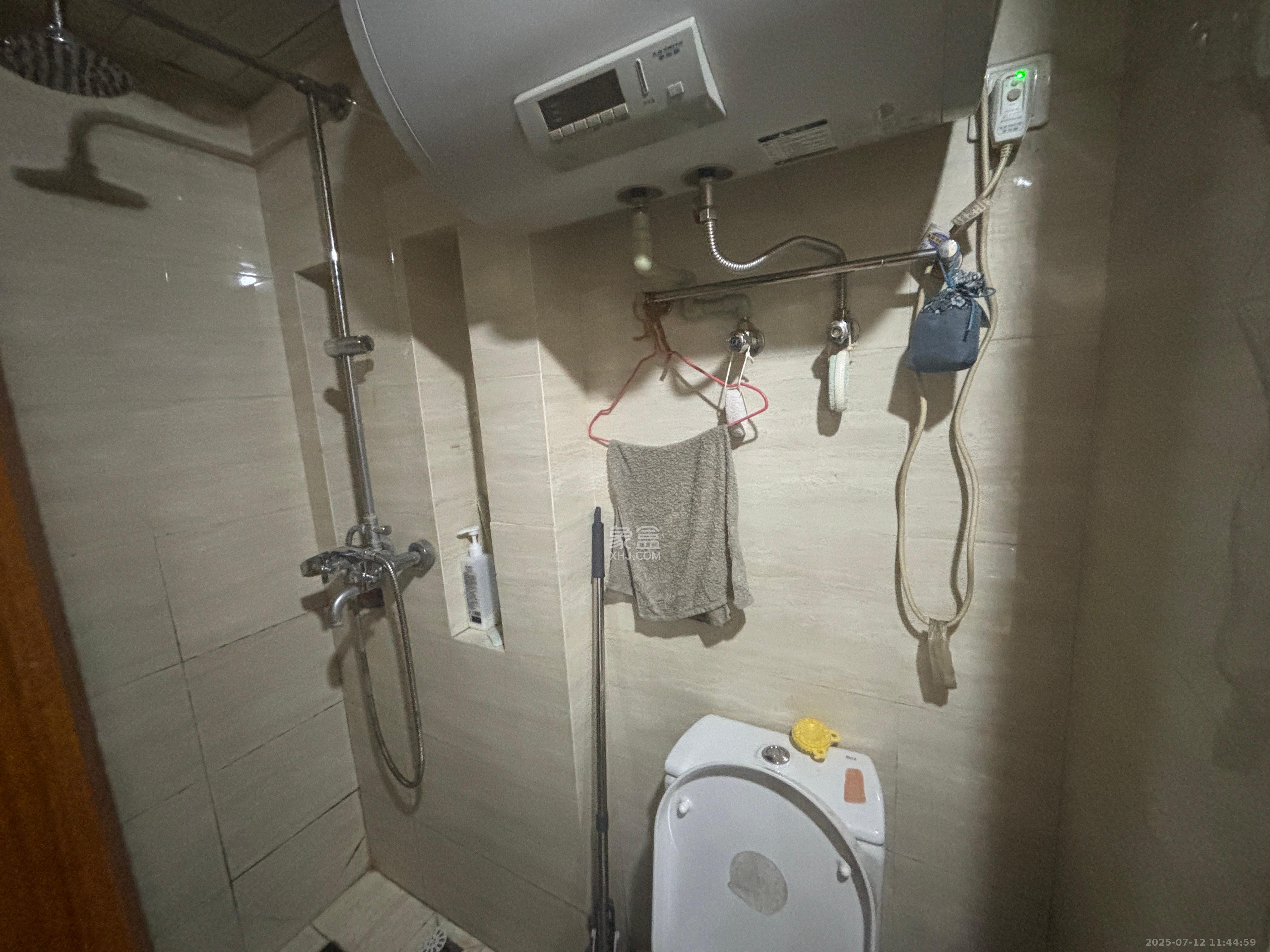 香樟兰亭(朗峰苑)  1室1厅1卫    1400.0元/月 香樟兰亭(朗峰苑)  1室1厅1卫    1400.0元/月室内图