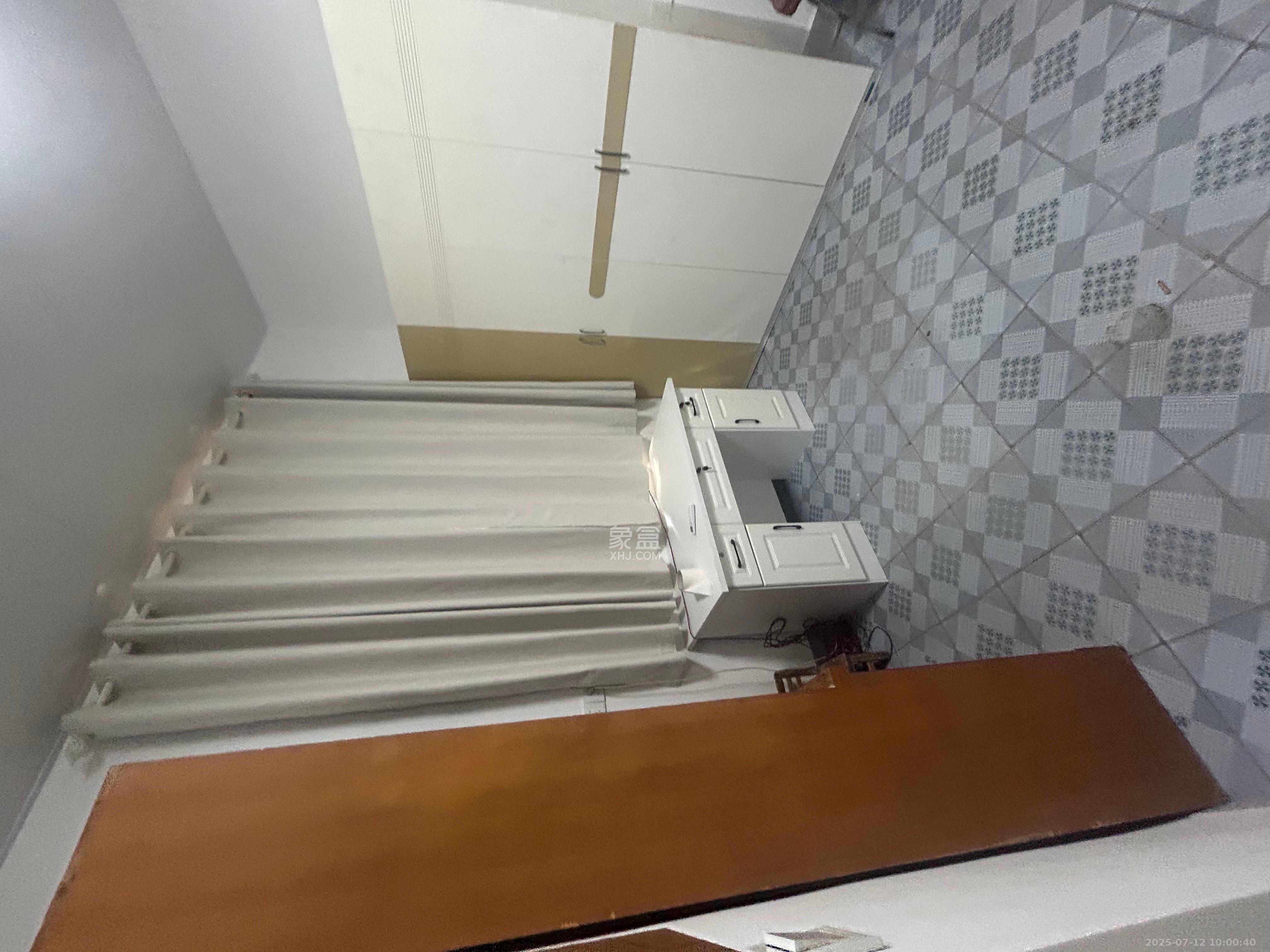 曙光小区 1室1厅1卫 1600.0元/月 曙光小区 1室1厅1卫 1600.0元/月室内图