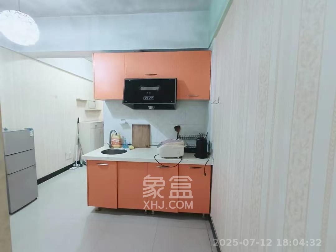 名富公寓  1室1厅1卫    1600.0元/月