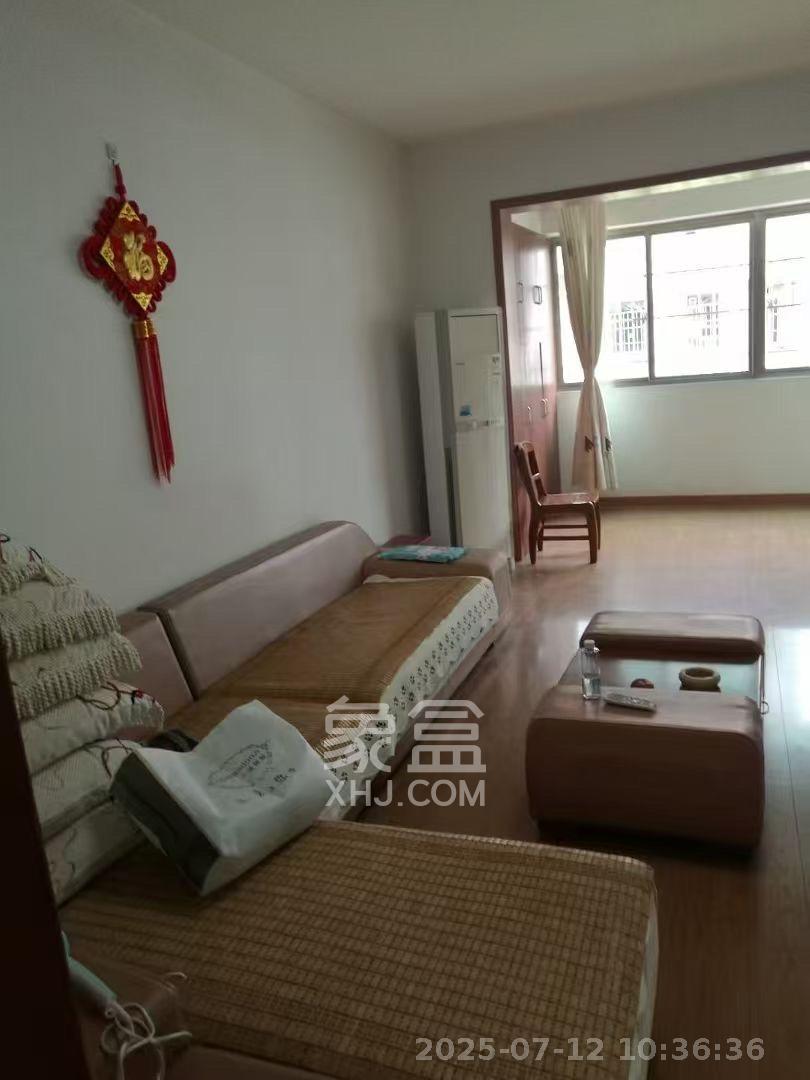 三湘小区  3室2厅2卫    1700.0元/月