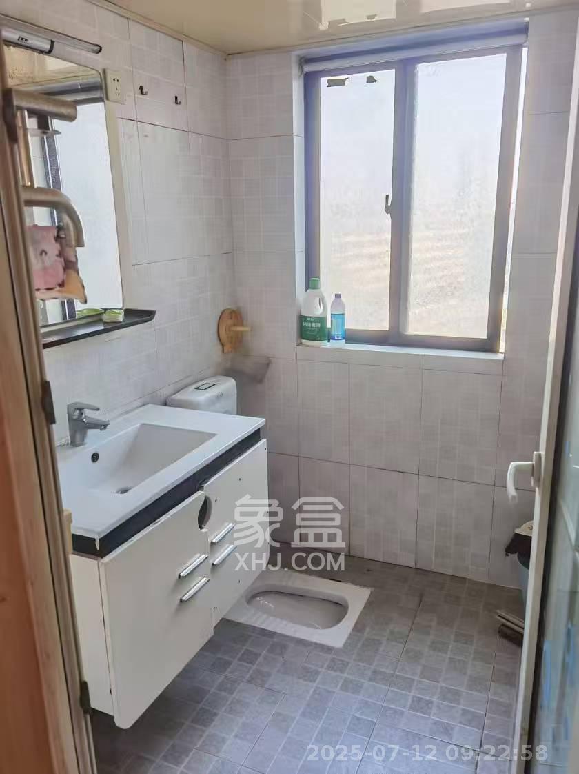 融橙上品  3室2厅1卫    2000.0元/月室内图