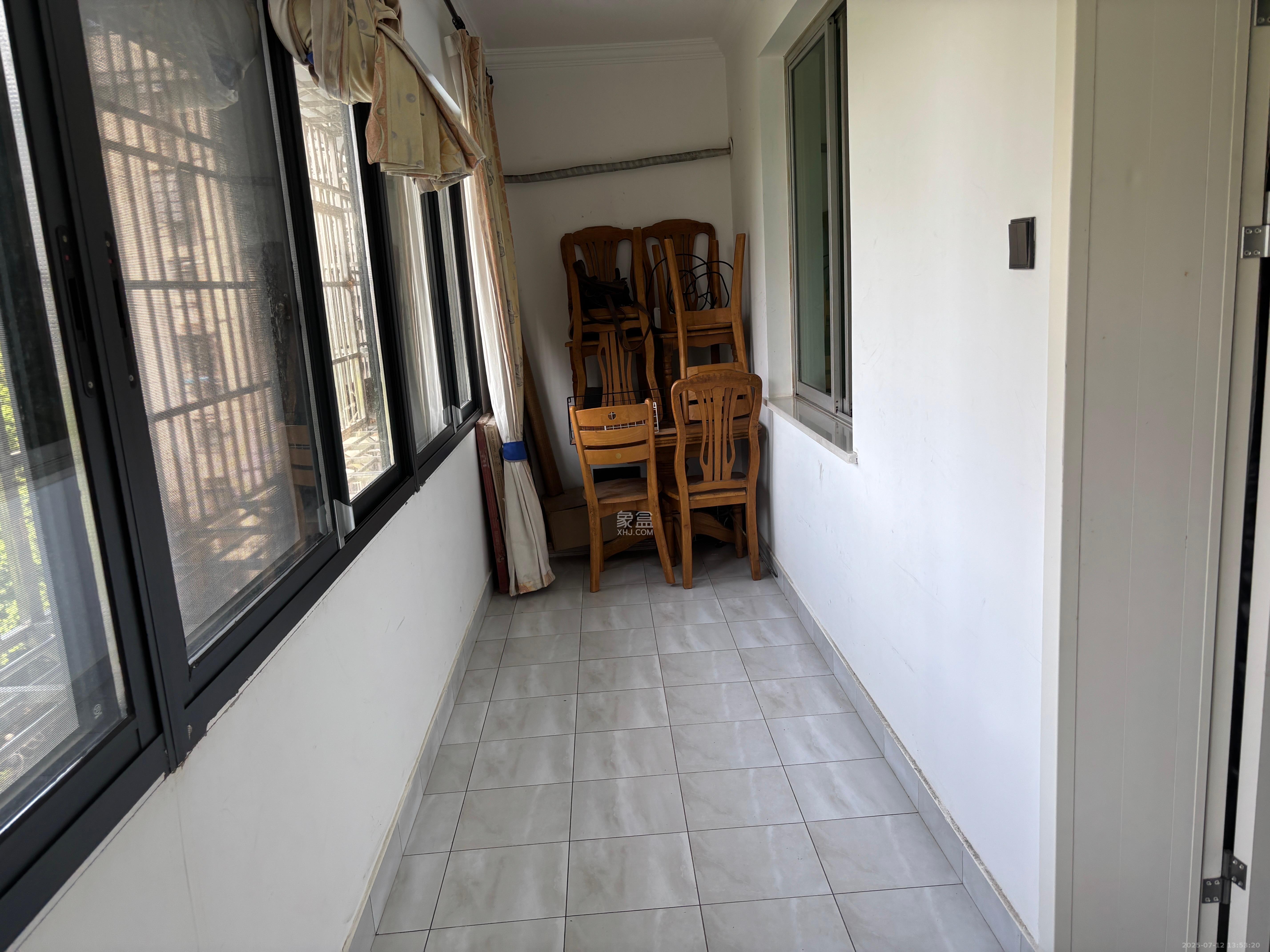 中建五局信和苑三区  2室1厅1卫   1800.00元/月室内图