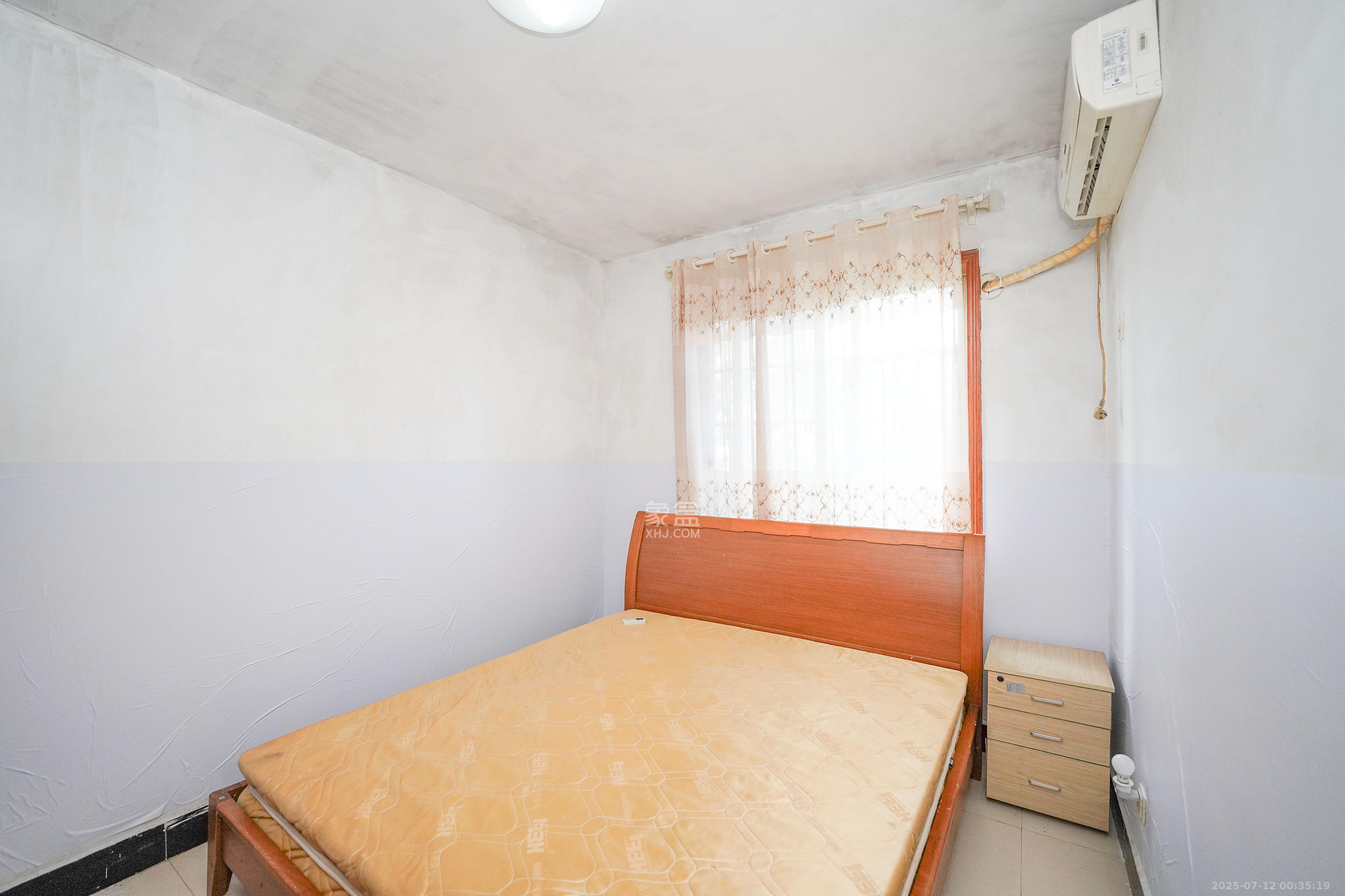 南郡明珠 1室1厅1卫 20.0万 南郡明珠 1室1厅1卫 20.0万卧室