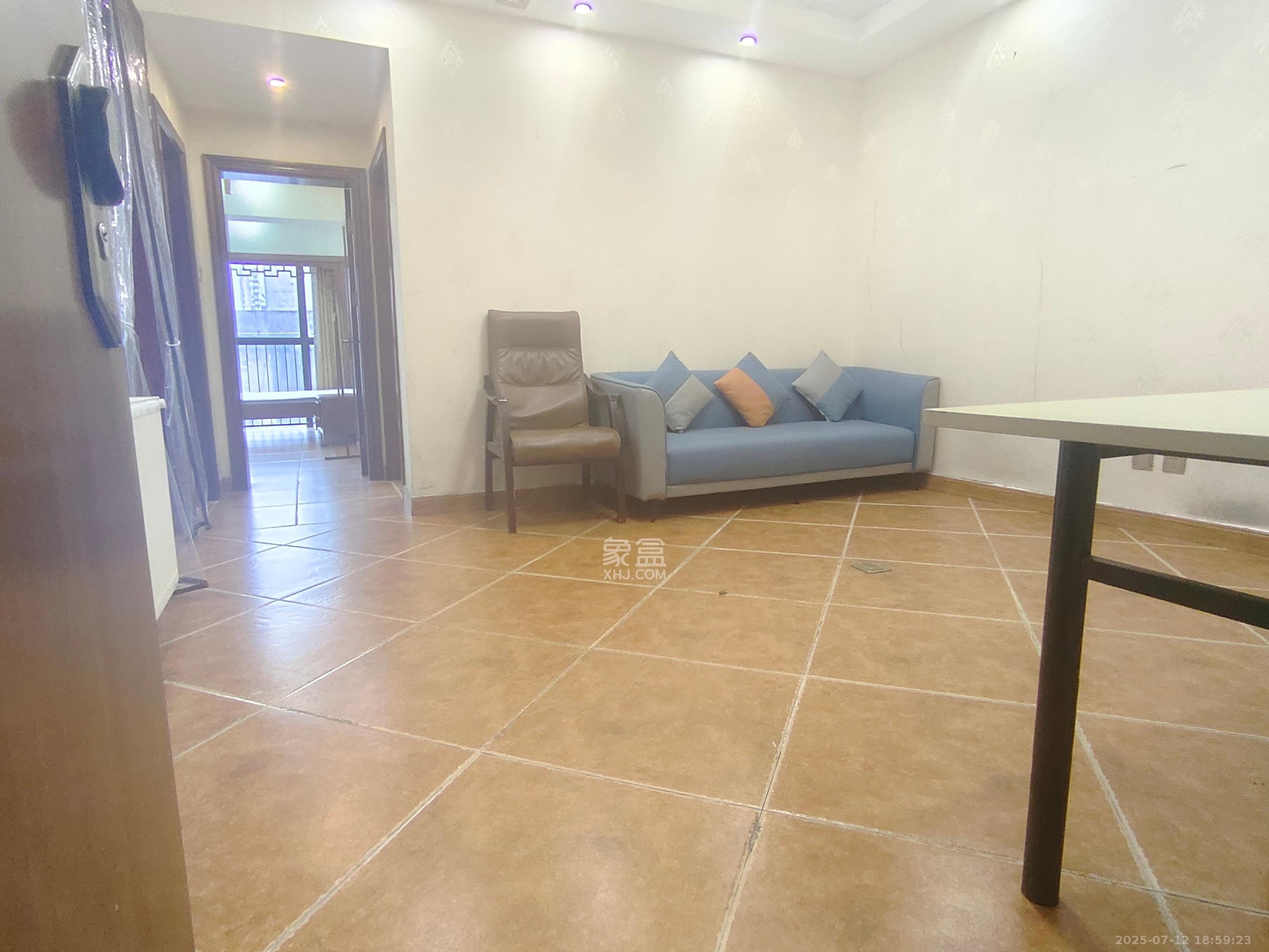 恒大金都(华瑞金都) 2室1厅1卫 1900.0元/月 恒大金都(华瑞金都) 2室1厅1卫 1900.0元/月室内图