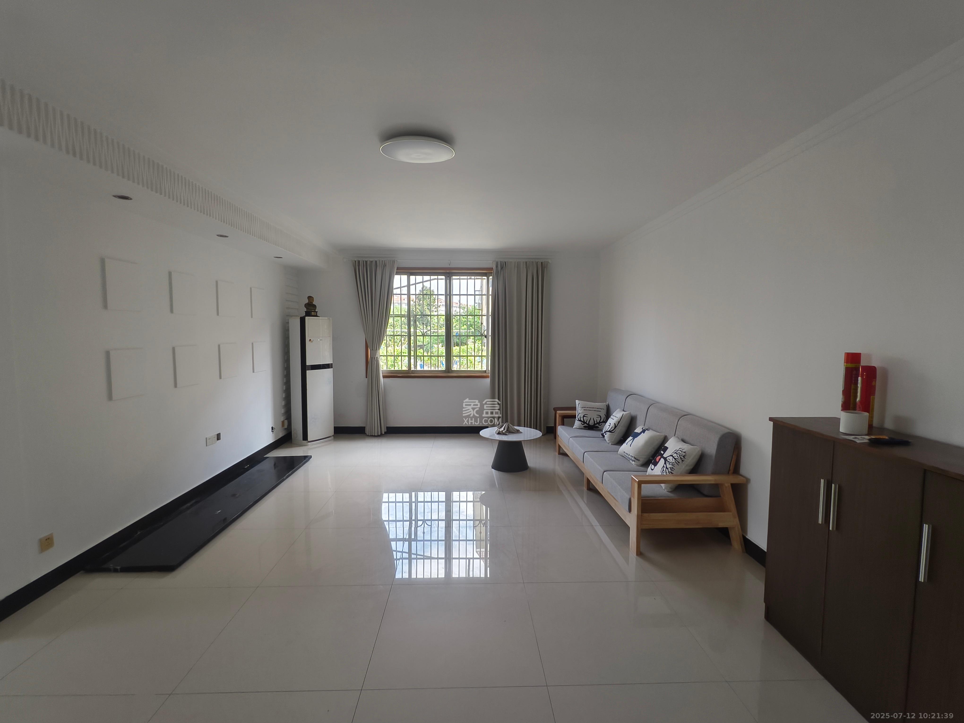 商学院和园 4室2厅2卫 2400.0元/月 商学院和园 4室2厅2卫 2400.0元/月室内图